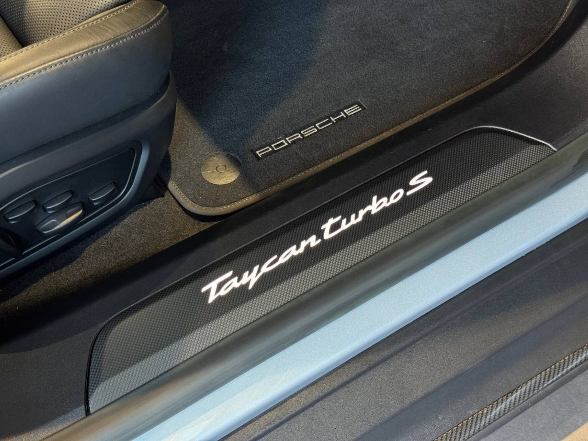 PORSCHE Taycan Turbo S Sport Turismo-image-21