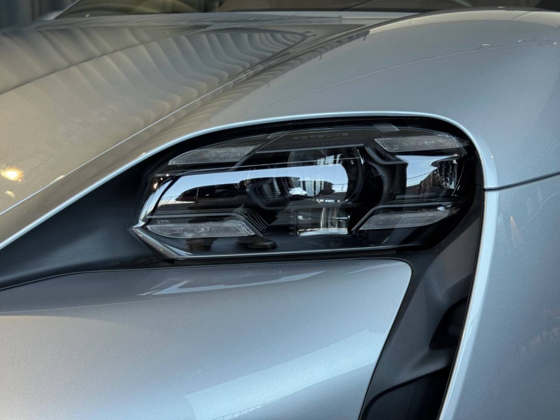 PORSCHE Taycan Turbo S Sport Turismo-image-12