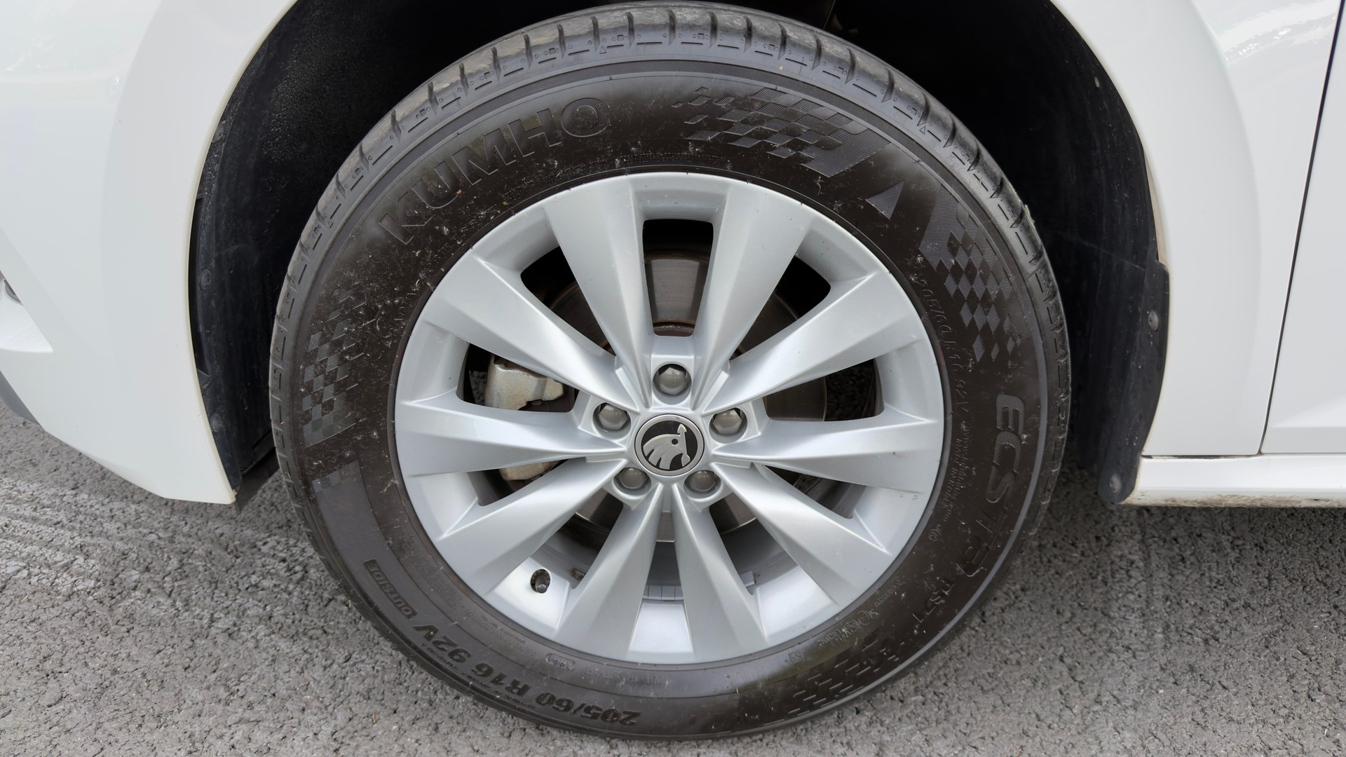 SKODA Kamiq 1.5 TSI Fresh DSG-image-4