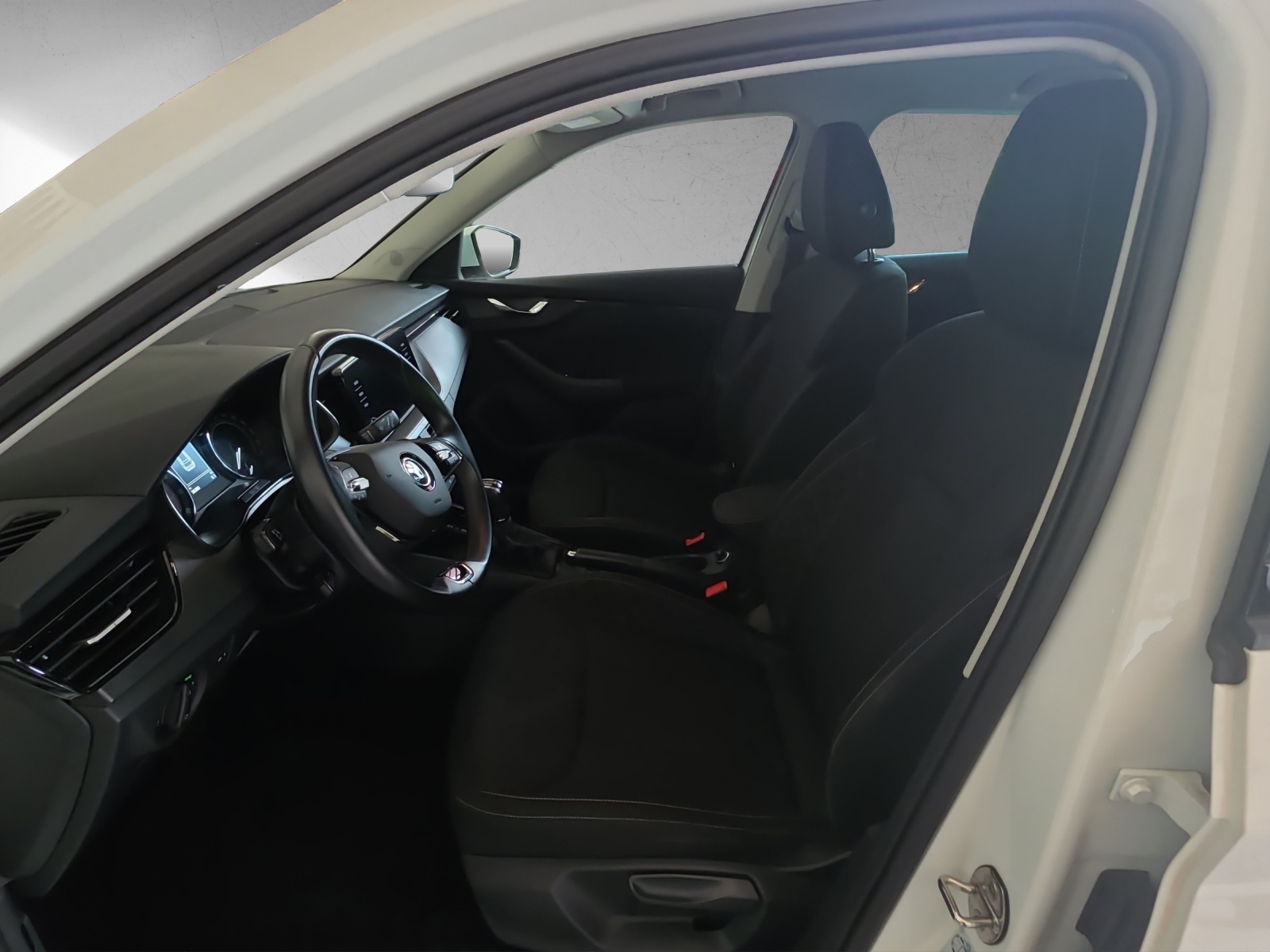 SKODA Kamiq 1.5 TSI Fresh DSG-image-13