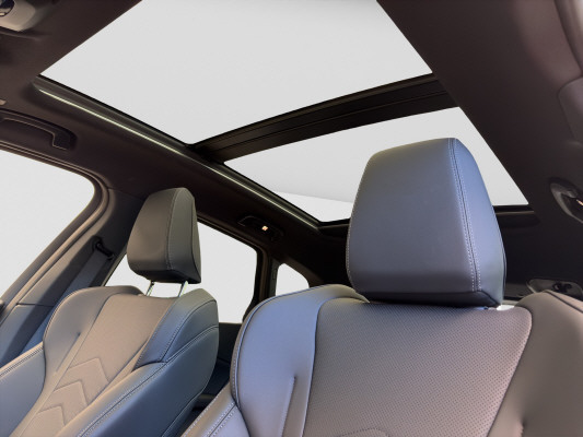 BMW 223i Act. T. xDr. M Sport-image-8