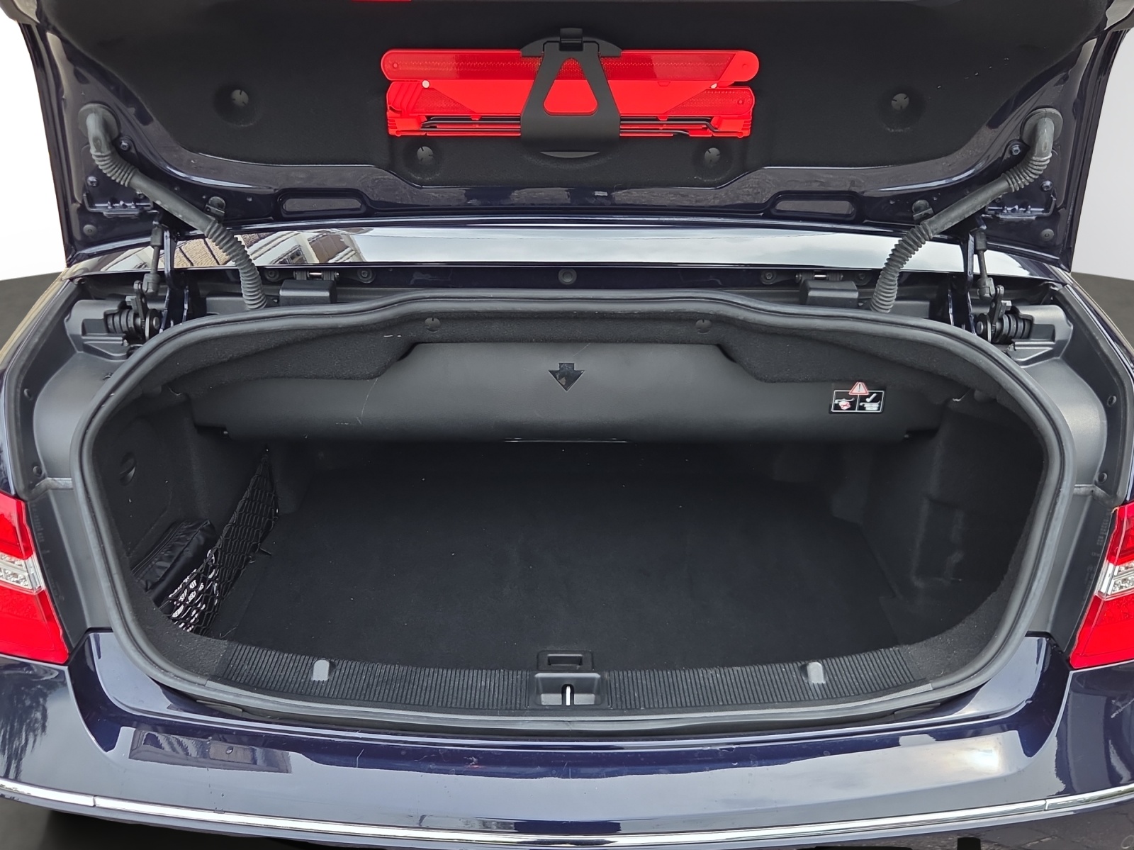 MERCEDES-BENZ E 350 CGI BlueEfficiency 7G-Tronic-image-6