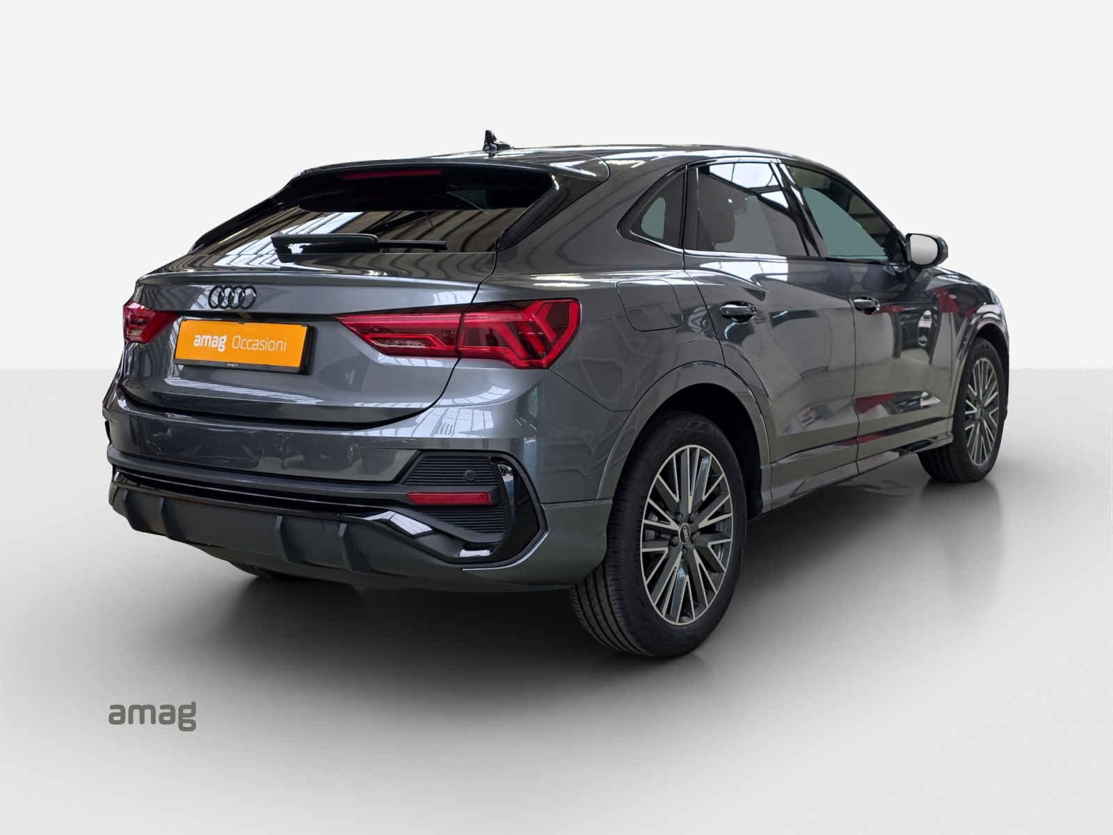 AUDI Q3 Sportback 35 TFSI S line Attraction S-tronic-image-4