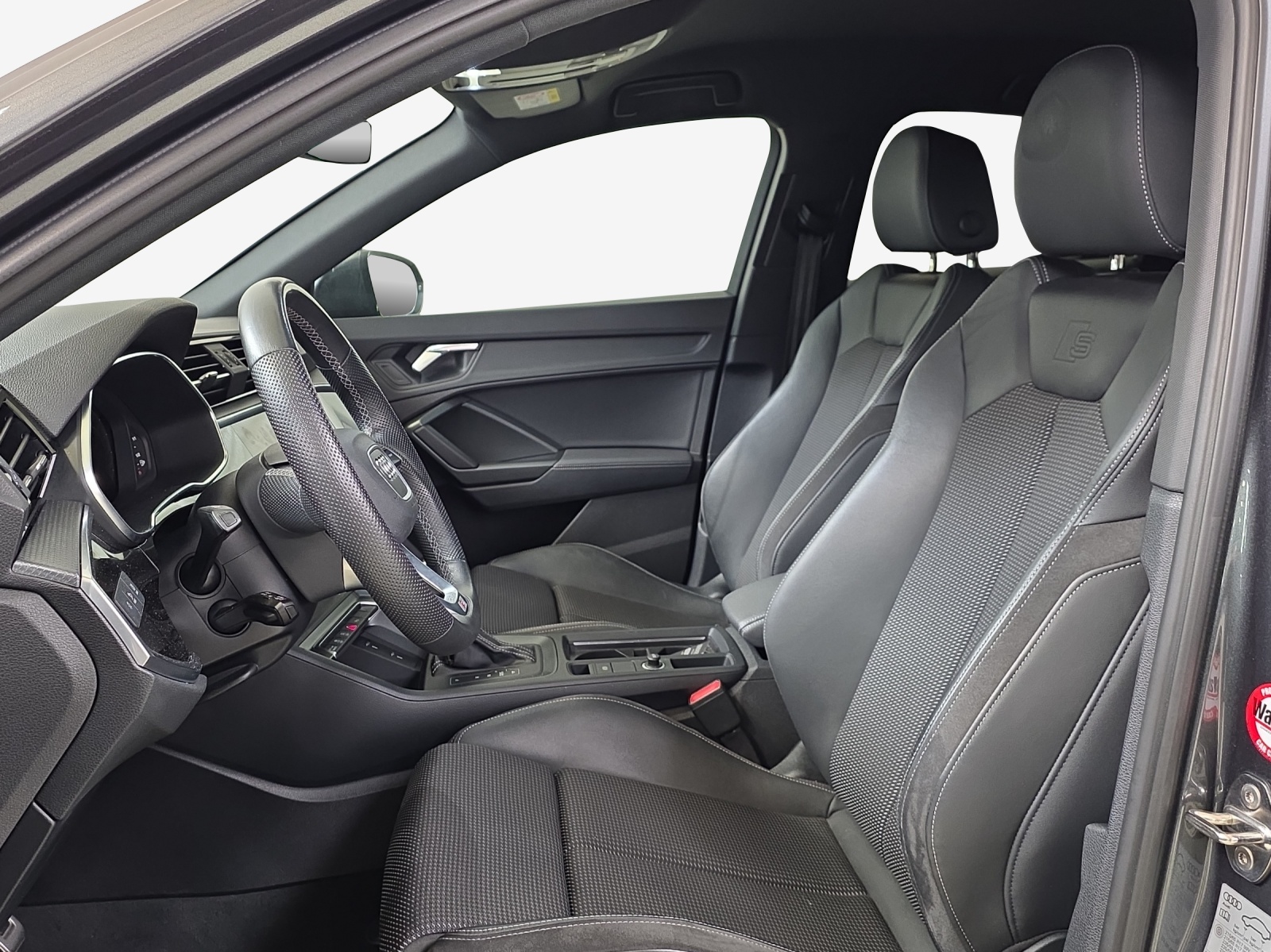 AUDI Q3 Sportback 35 TFSI S line Attraction S-tronic-image-7