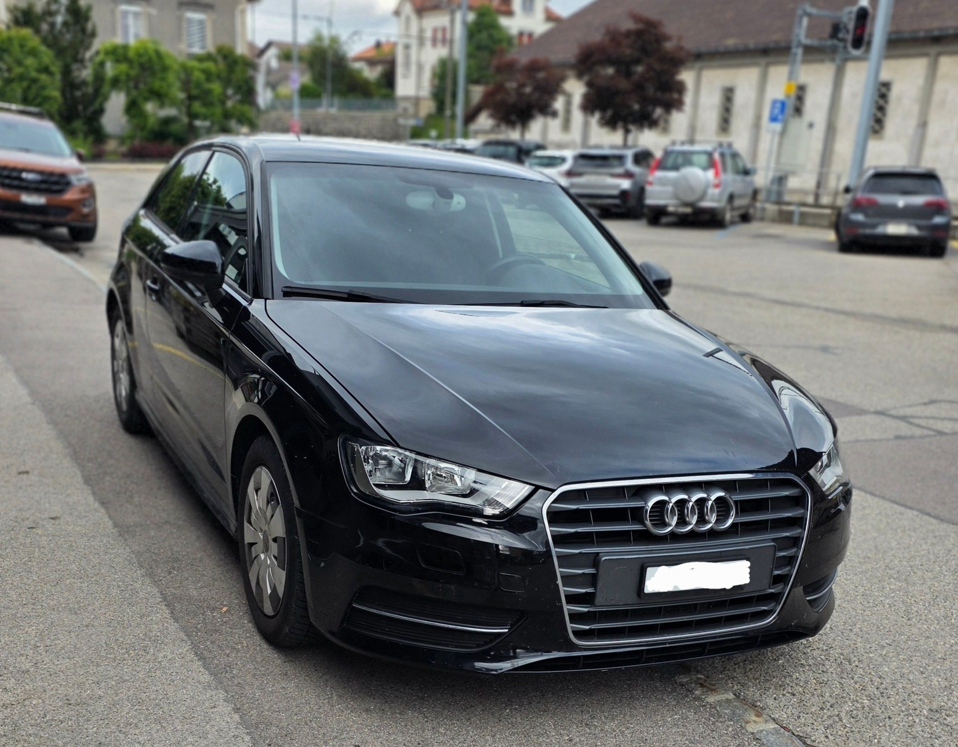 AUDI 1.6 TDI ultra Attraction-image-0