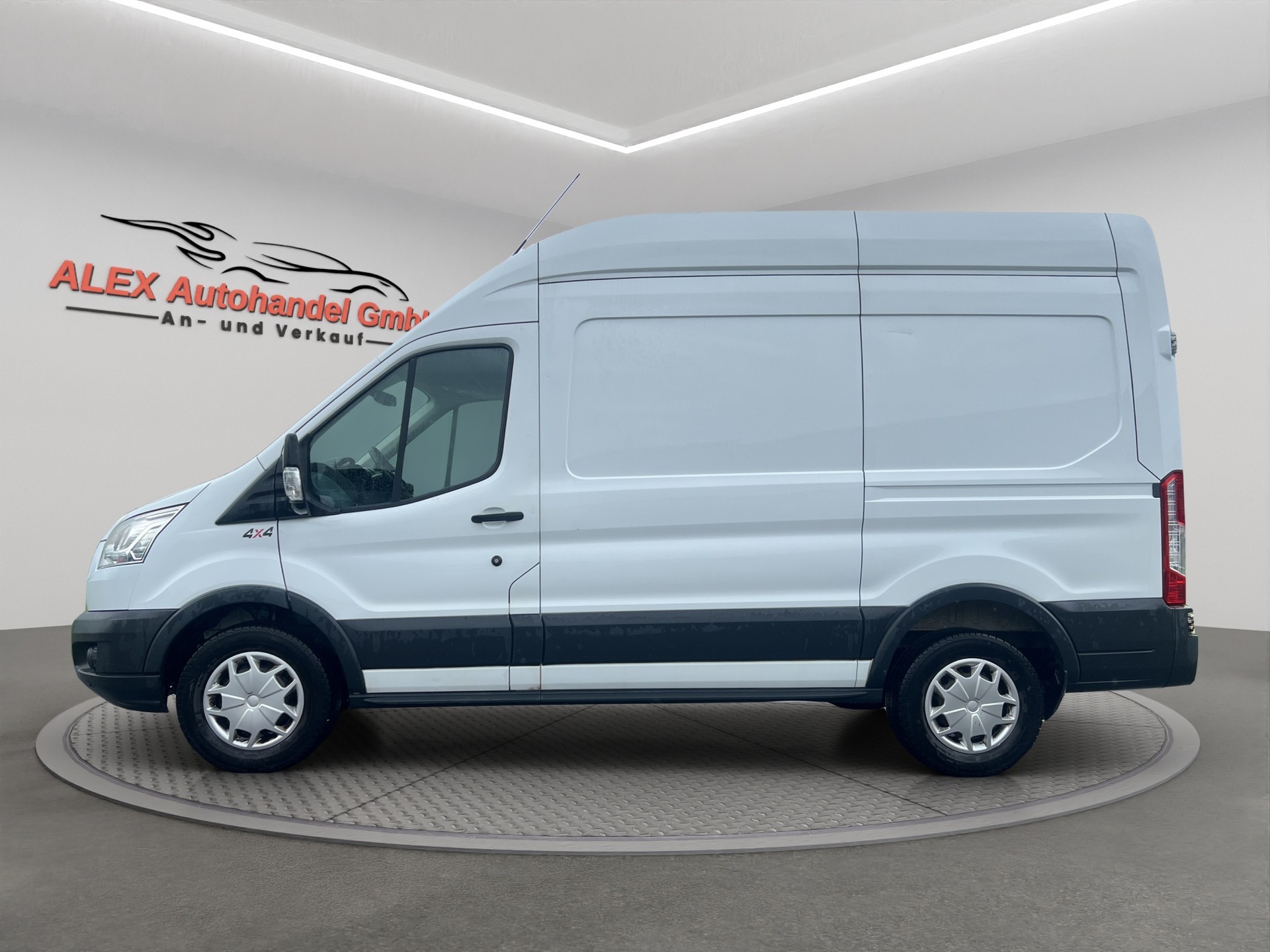 FORD Transit Van 350 L3H2 Ambiente 4WD-image-2