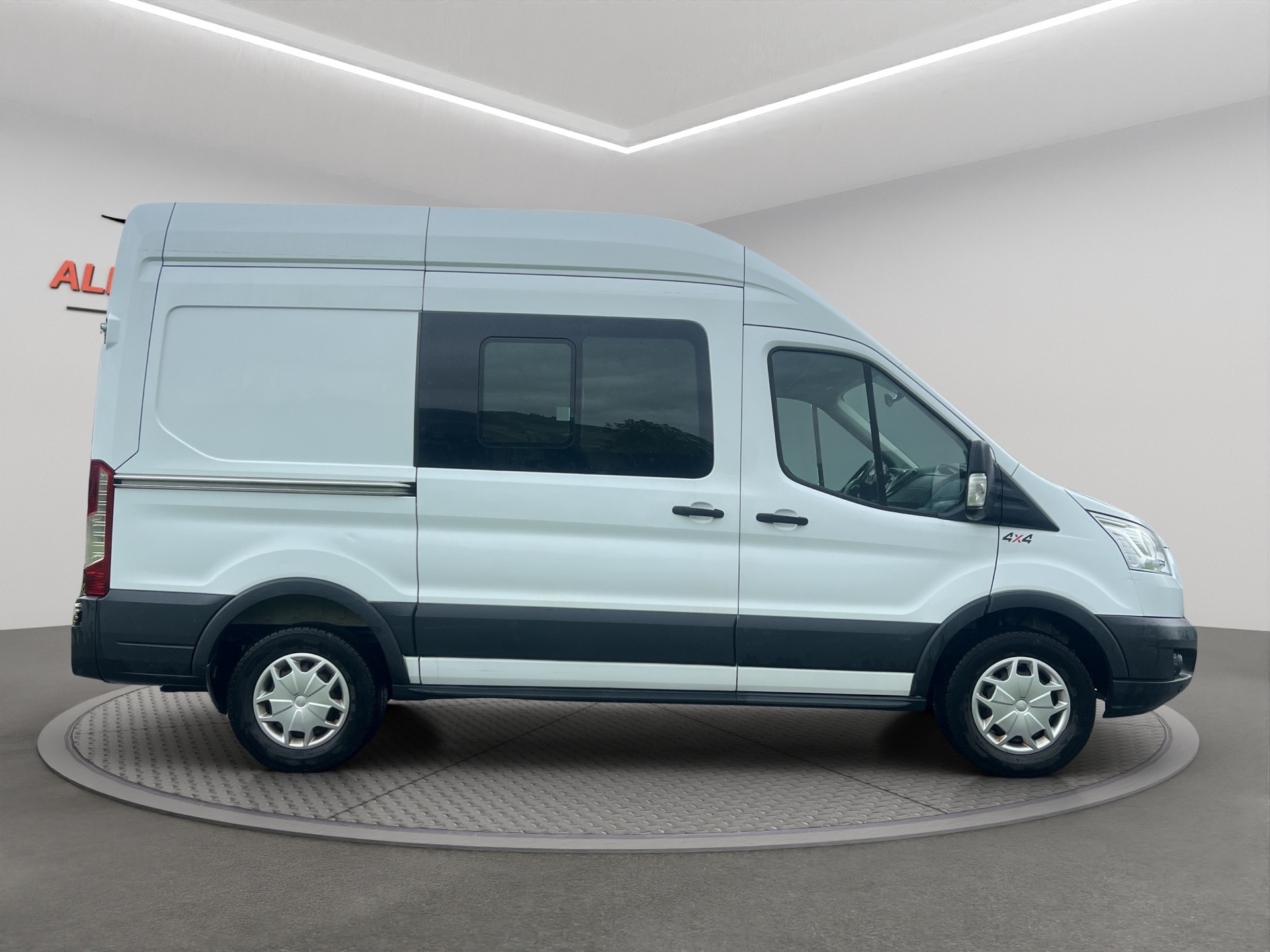 FORD Transit Van 350 L3H2 Ambiente 4WD-image-7