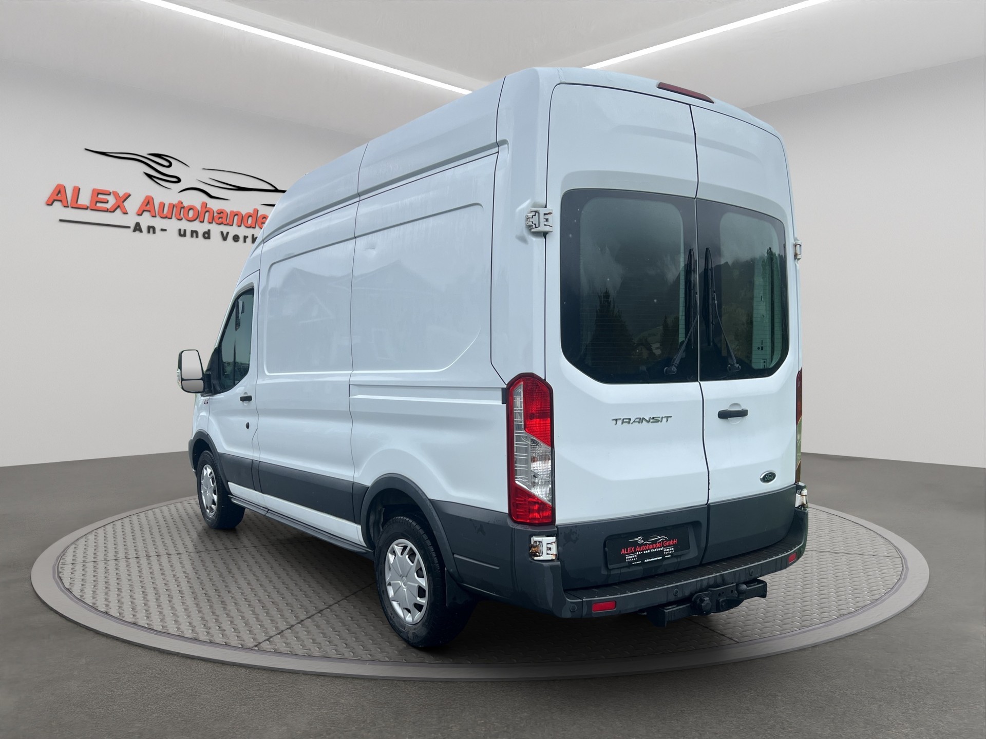 FORD Transit Van 350 L3H2 Ambiente 4WD-image-3