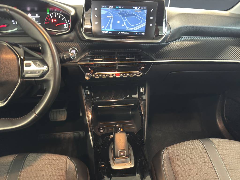 PEUGEOT 208 Elektrik Allure Pack //Sièges AV Chauffants/Visio Park 1/Carplay/DAB+-image-6