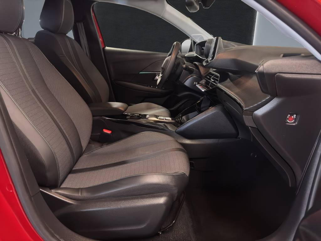 PEUGEOT 208 Elektrik Allure Pack //Sièges AV Chauffants/Visio Park 1/Carplay/DAB+-image-10