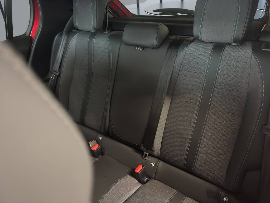 PEUGEOT 208 Elektrik Allure Pack //Sièges AV Chauffants/Visio Park 1/Carplay/DAB+-image-8