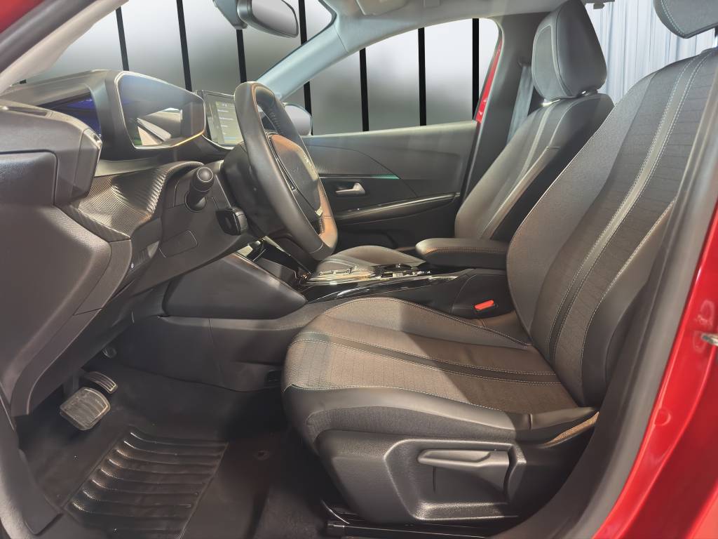 PEUGEOT 208 Elektrik Allure Pack //Sièges AV Chauffants/Visio Park 1/Carplay/DAB+-image-7