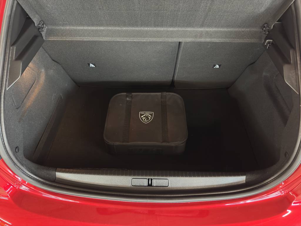 PEUGEOT 208 Elektrik Allure Pack //Sièges AV Chauffants/Visio Park 1/Carplay/DAB+-image-11