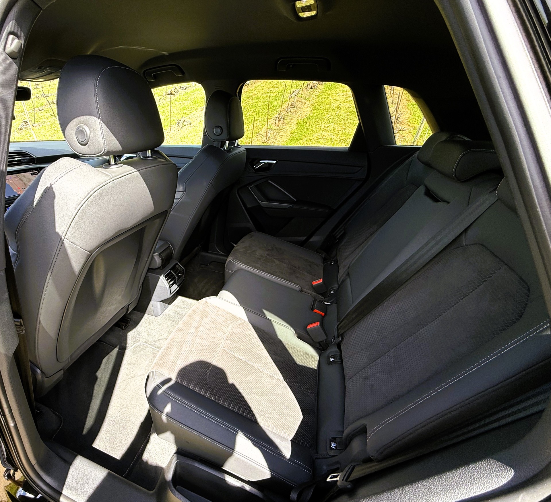 AUDI Q3 45 TFSI S line quattro S-tronic-image-20