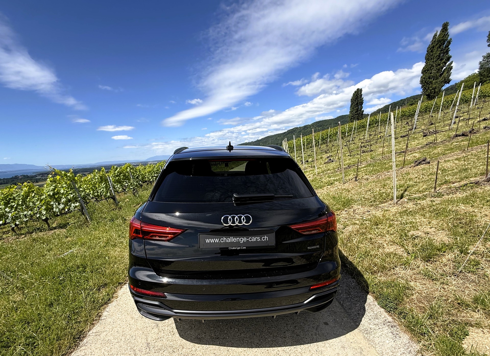 AUDI Q3 45 TFSI S line quattro S-tronic-image-5