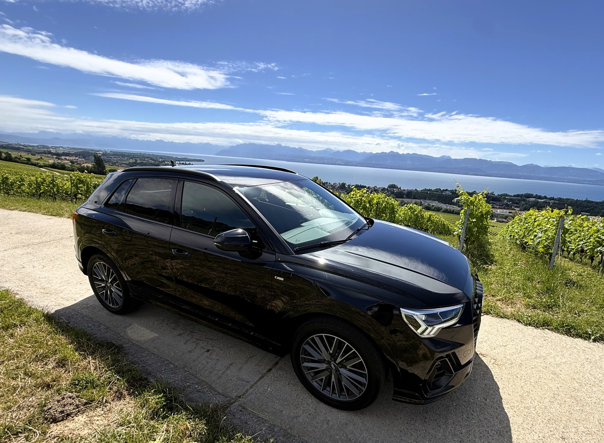 AUDI Q3 45 TFSI S line quattro S-tronic-image-9