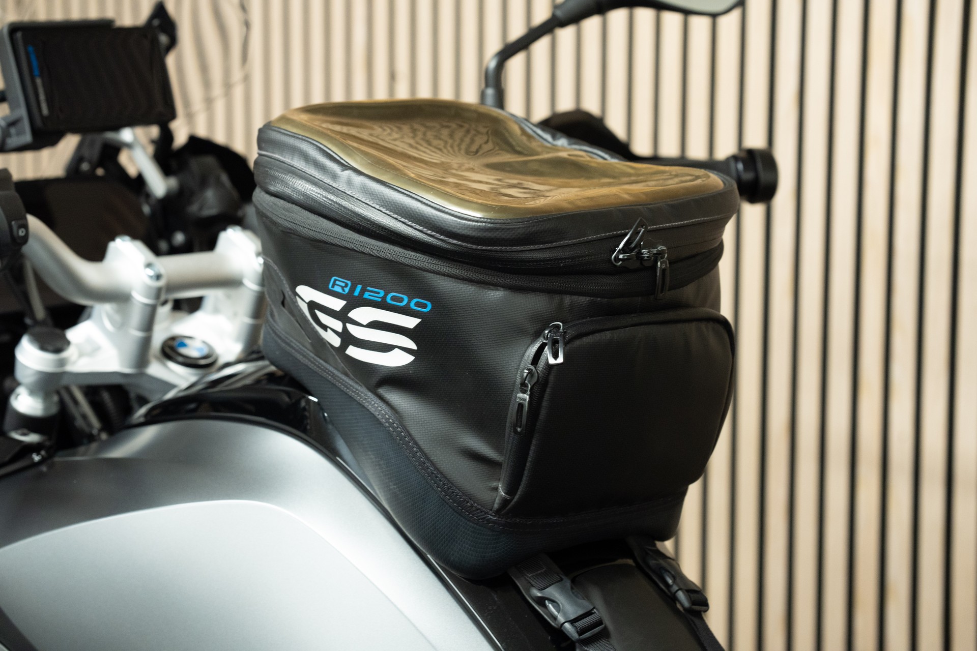 BMW R 1200 GS mit TFT-Display-showroom-element-3
