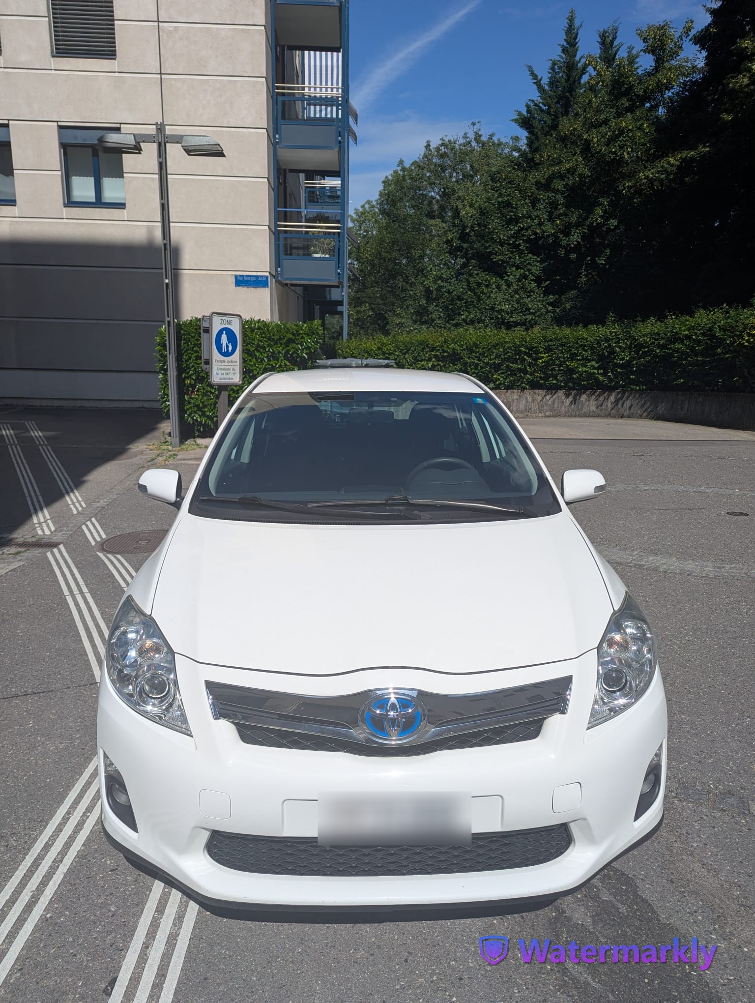 TOYOTA 1.8 HSD Linea Luna-image-1