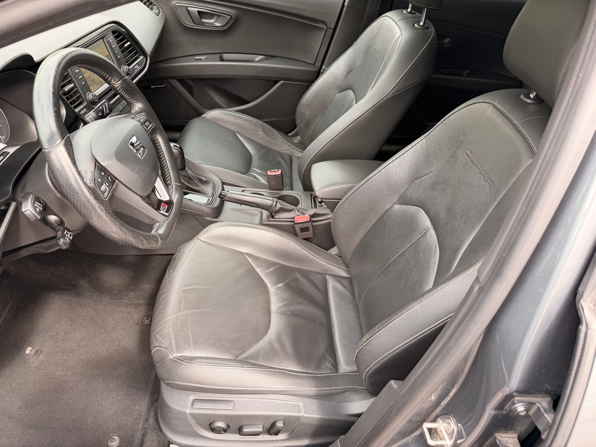 SEAT Leon ST 2.0 TSI Cupra 280 DSG-image-6