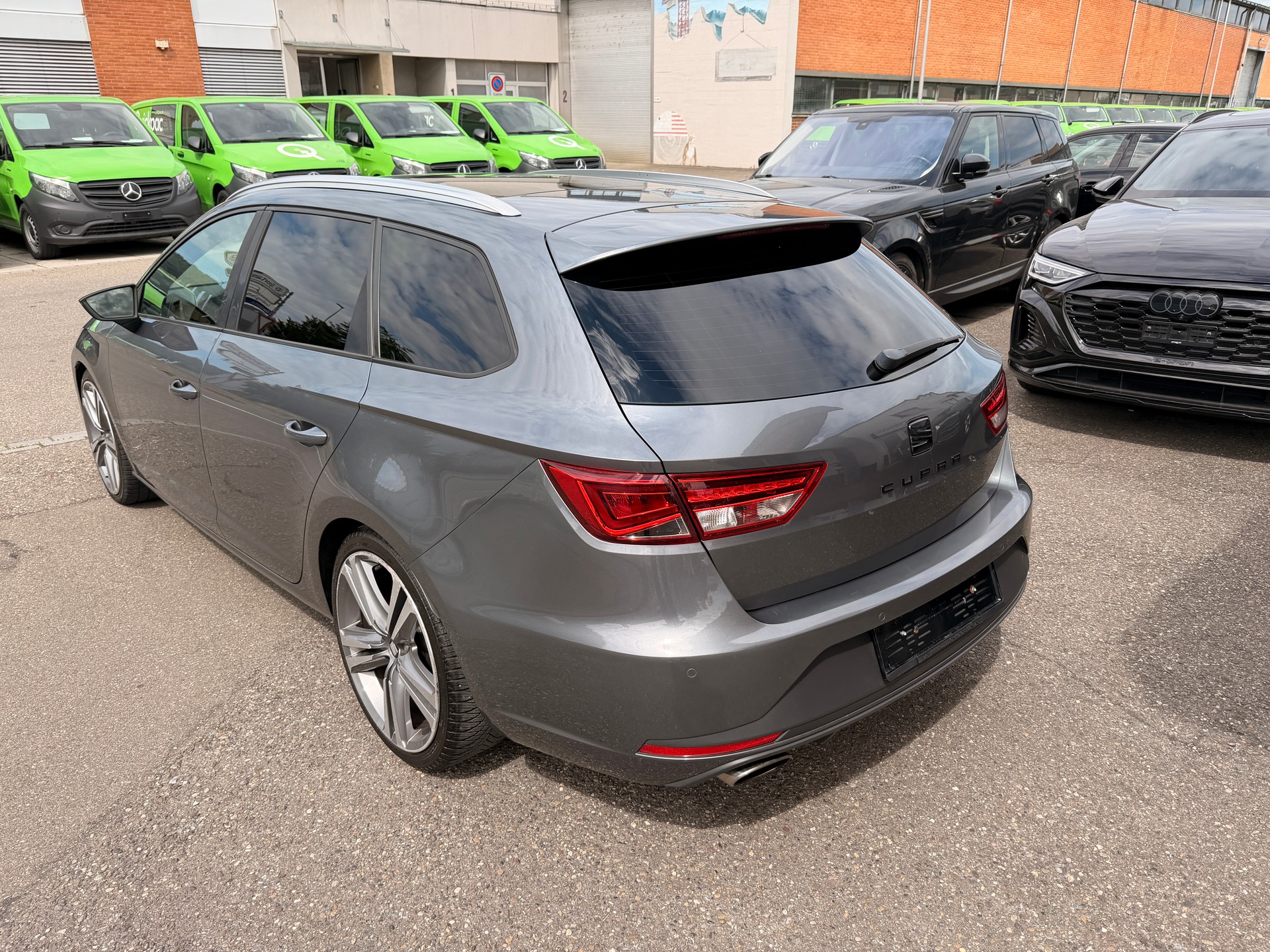 SEAT Leon ST 2.0 TSI Cupra 280 DSG-image-2