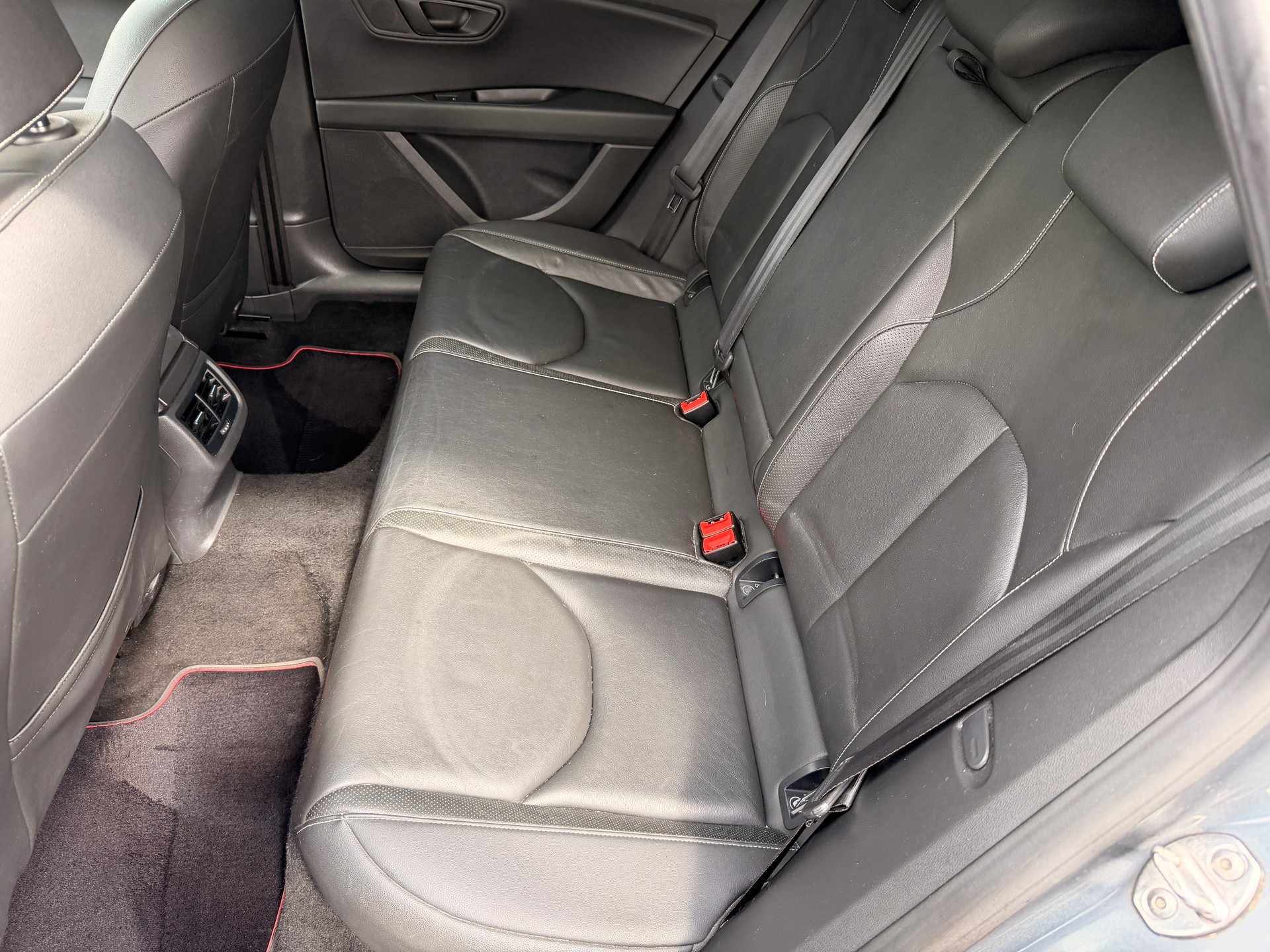 SEAT Leon ST 2.0 TSI Cupra 280 DSG-image-7