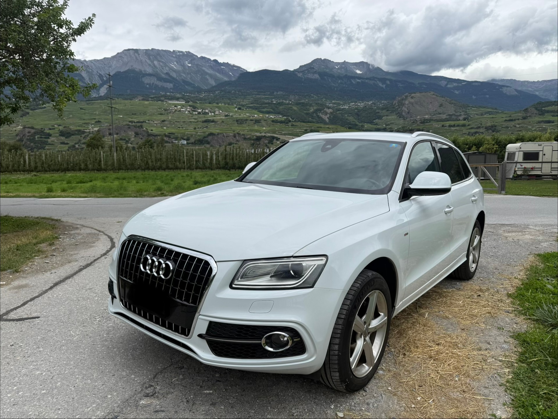 AUDI Q5 2.0 TDi Quattro S Line-image-0