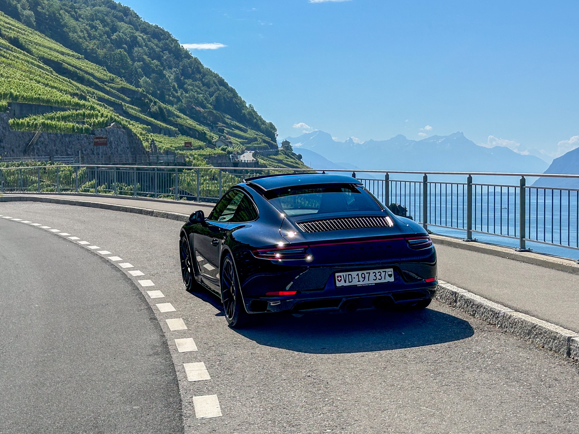 PORSCHE 3.0 Carrera 4 GTS PDK-image-5