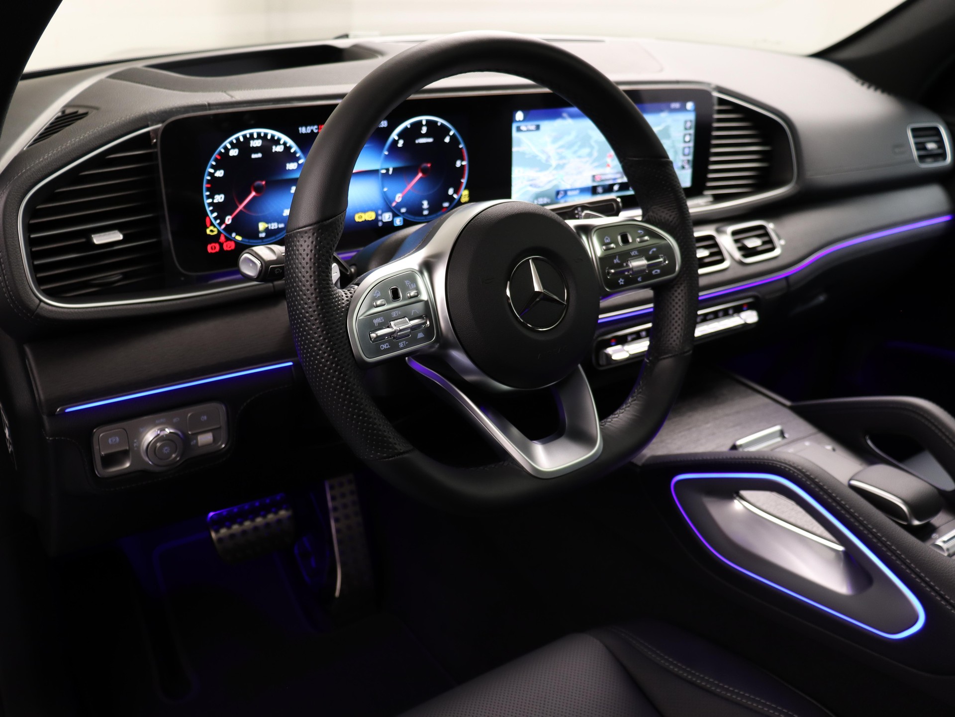 MERCEDES-BENZ GLE 400 d AMG Line 4matic-image-13