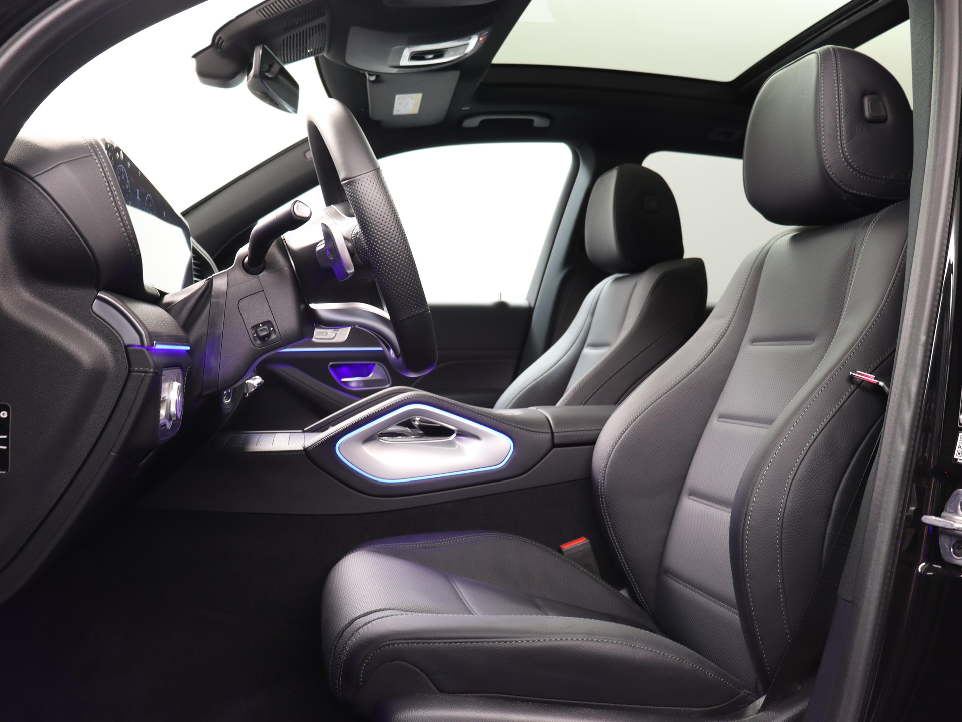 MERCEDES-BENZ GLE 400 d AMG Line 4matic-image-4