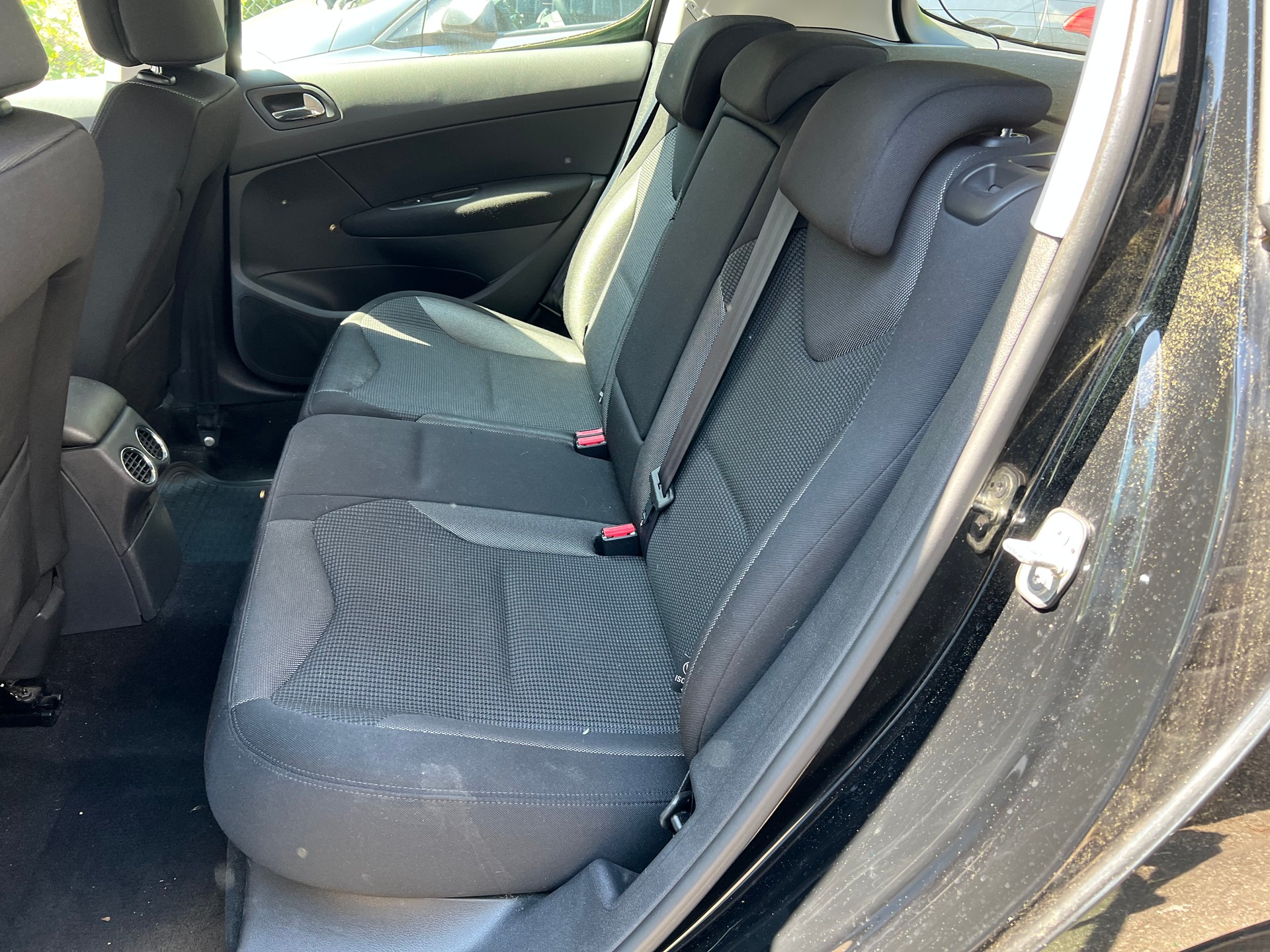 PEUGEOT 308 1.6 16V T Swiss Edition-image-8