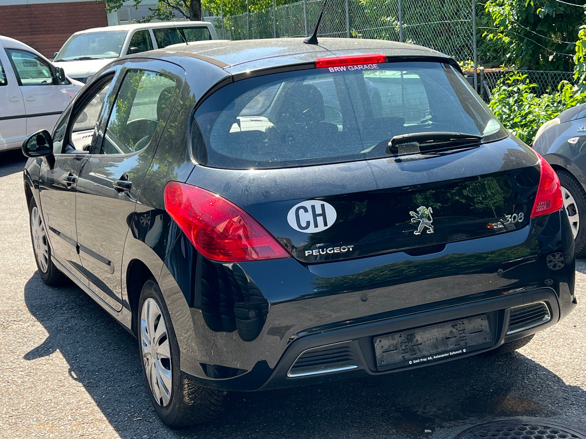 PEUGEOT 308 1.6 16V T Swiss Edition-image-5