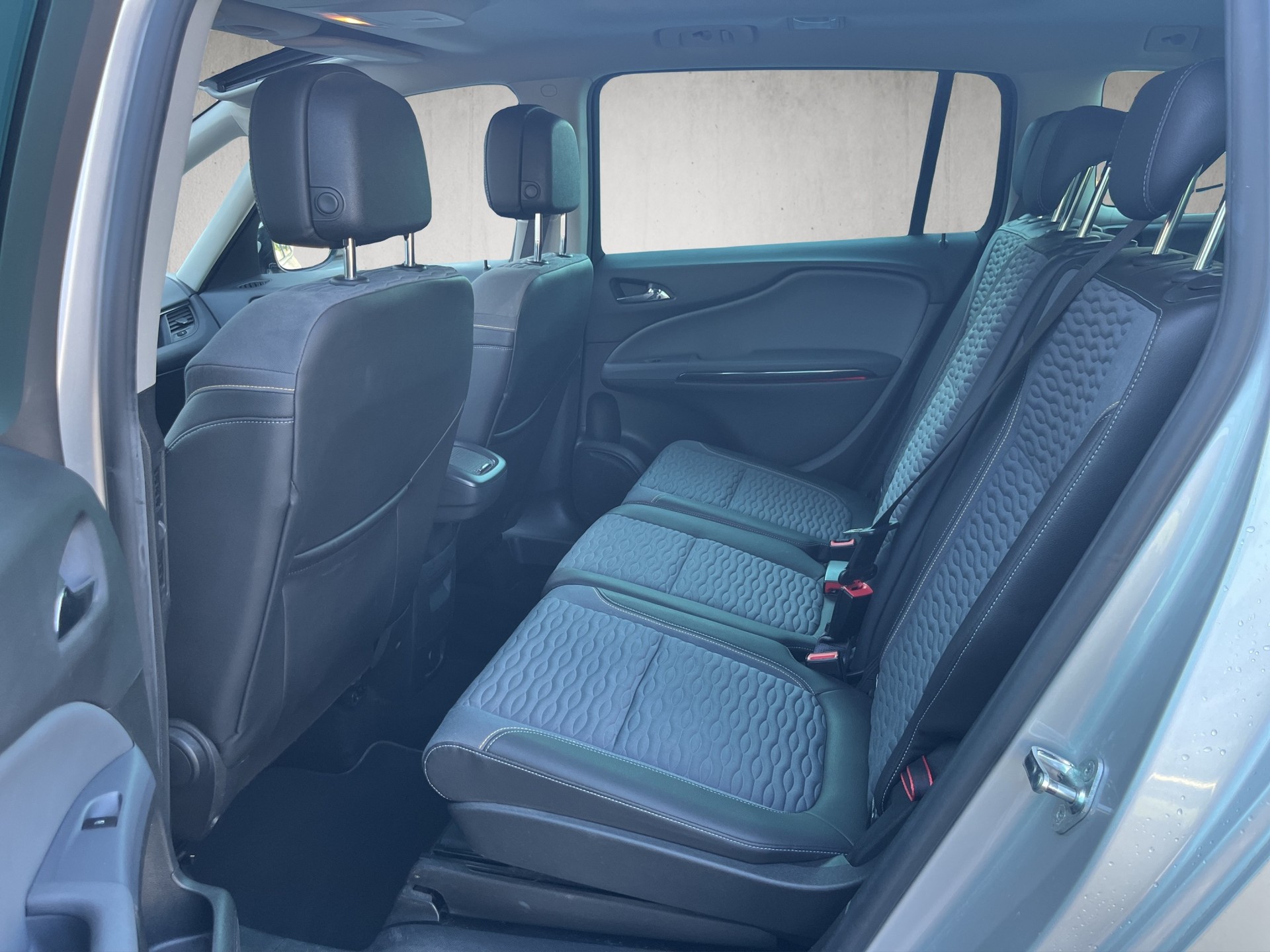 OPEL Zafira Tourer 1.6i 16V Turbo Cosmo-image-11