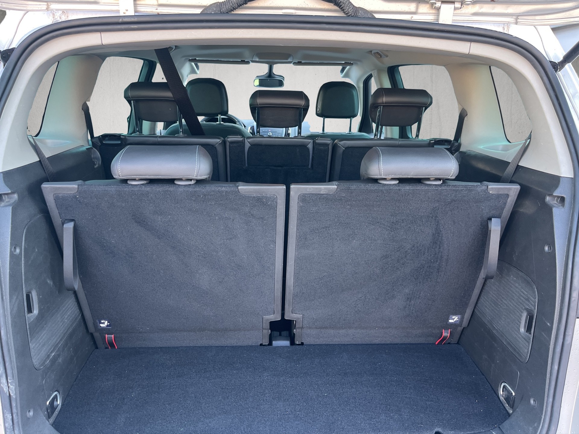 OPEL Zafira Tourer 1.6i 16V Turbo Cosmo-image-12