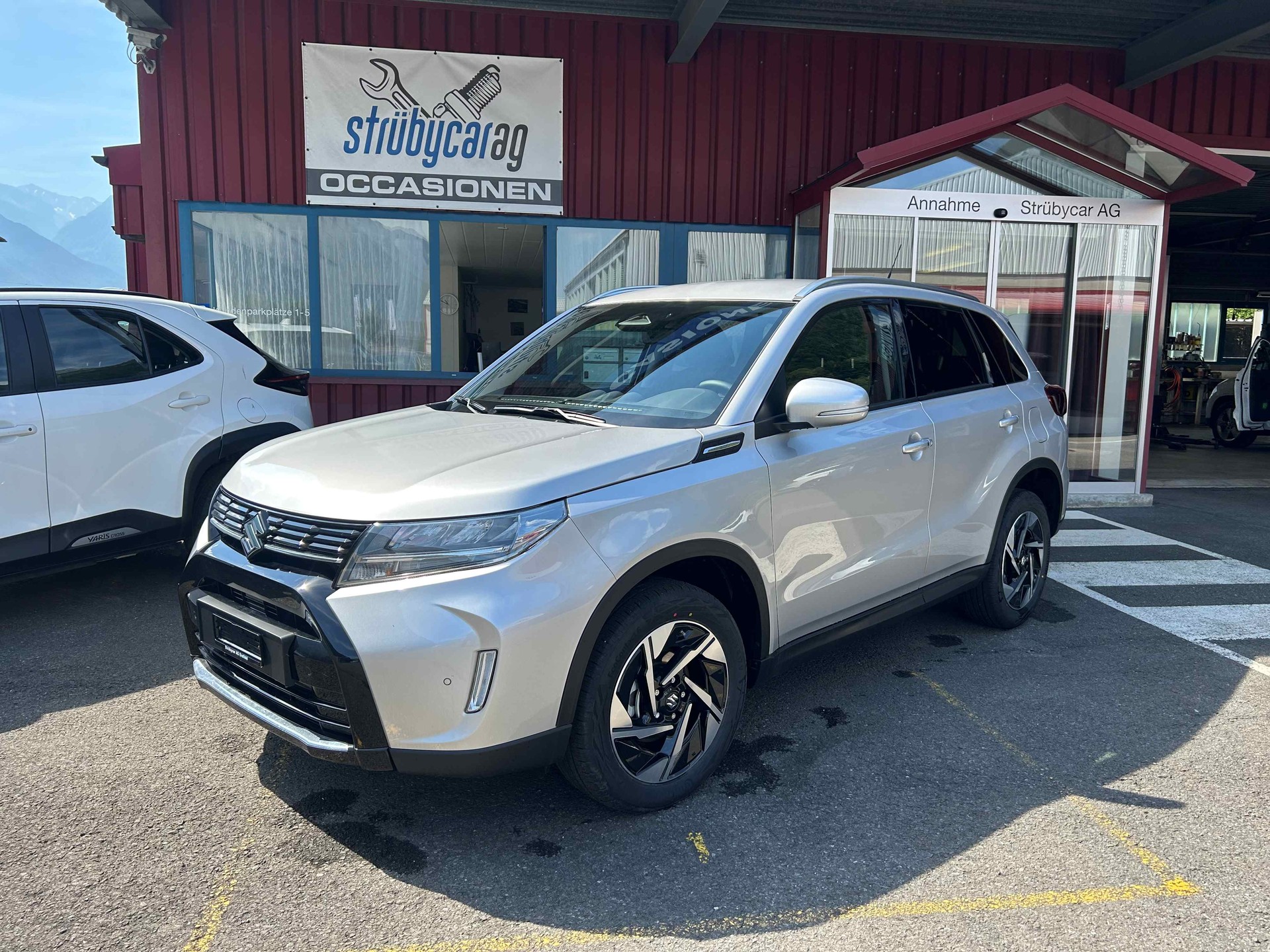 SUZUKI Vitara 1.4 Boosterjet Compact Top 4x4 Hybrid Automatic-image-0
