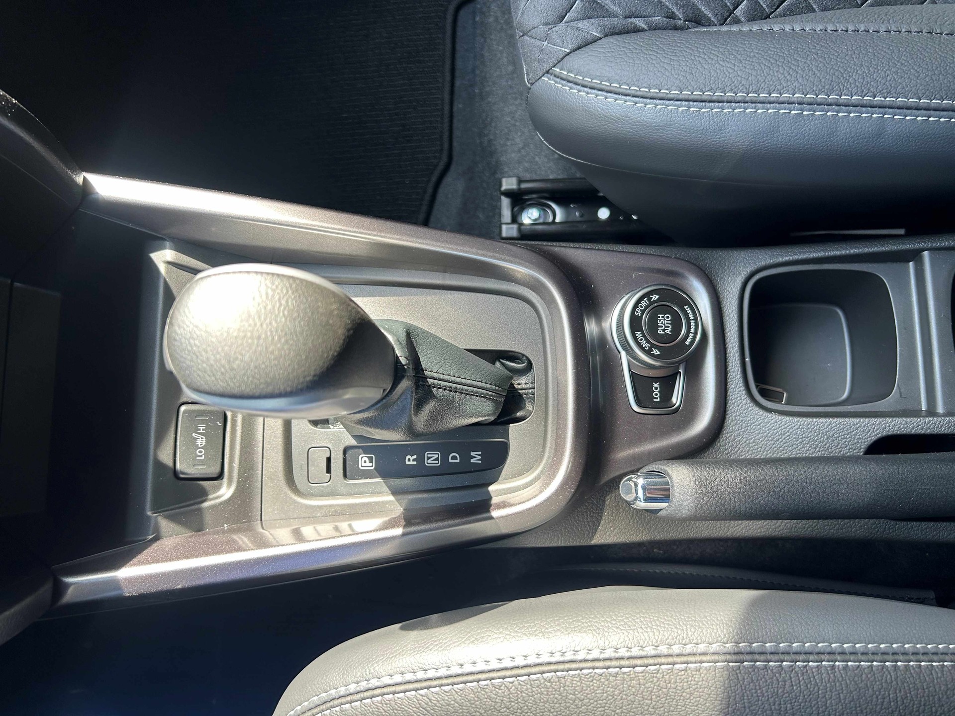 SUZUKI Vitara 1.4 Boosterjet Compact Top 4x4 Hybrid Automatic-image-8