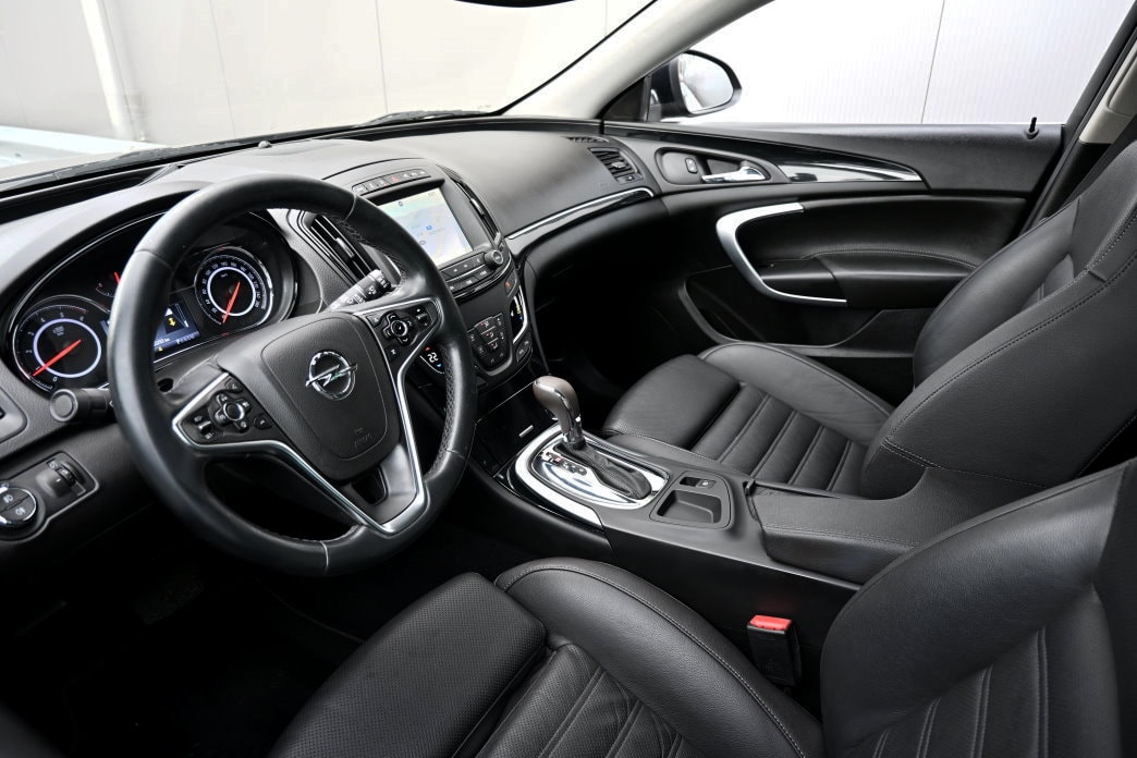 OPEL Insignia Sports Tourer 2.0 CDTI Cosmo 4WD Aut.-image-8