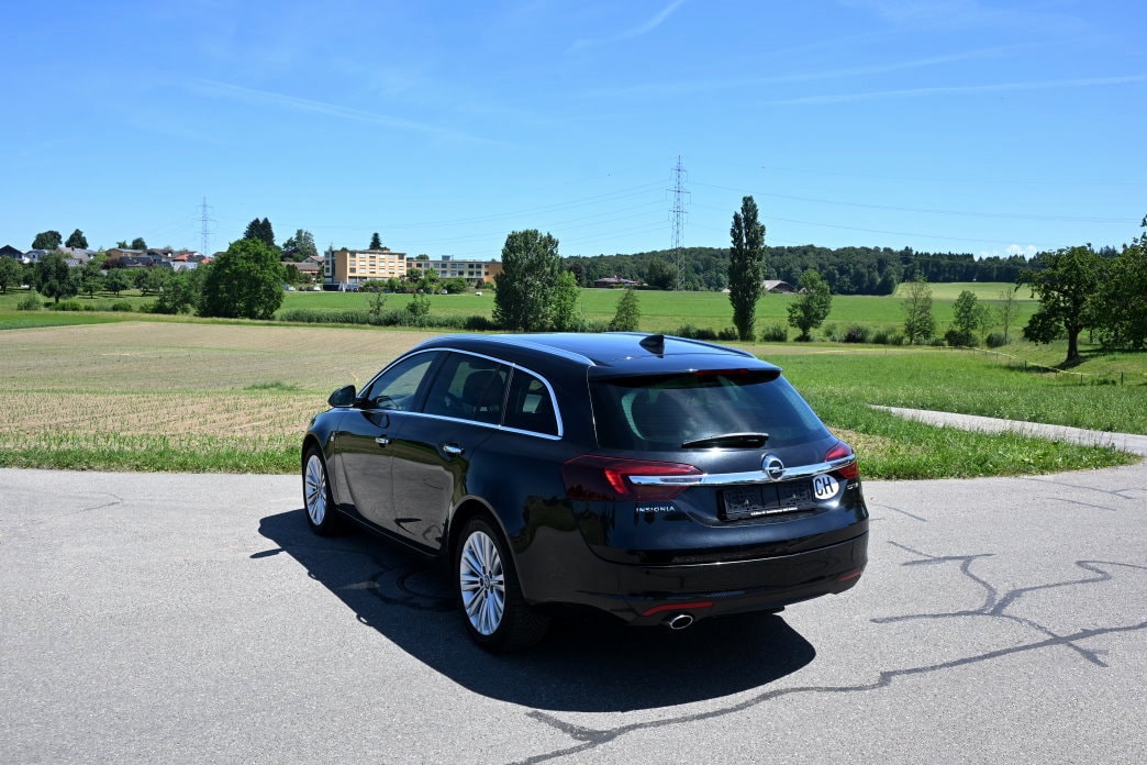 OPEL Insignia Sports Tourer 2.0 CDTI Cosmo 4WD Aut.-image-3