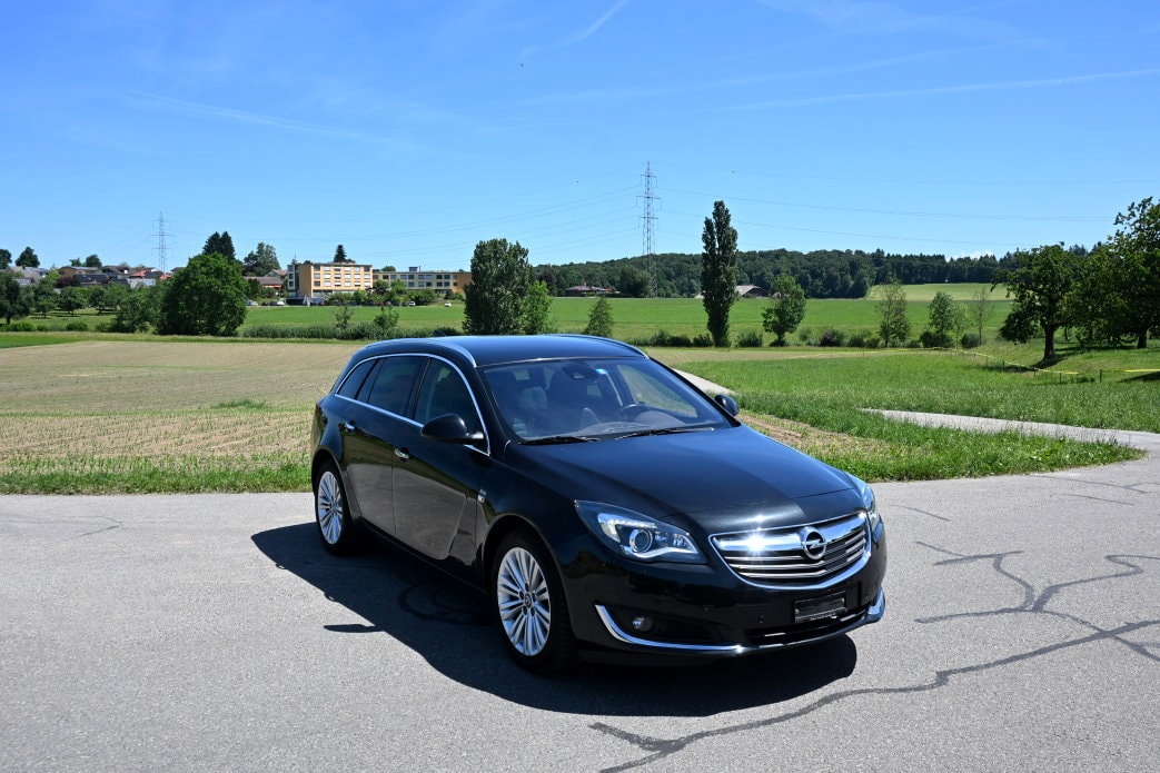 OPEL Insignia Sports Tourer 2.0 CDTI Cosmo 4WD Aut.-image-1