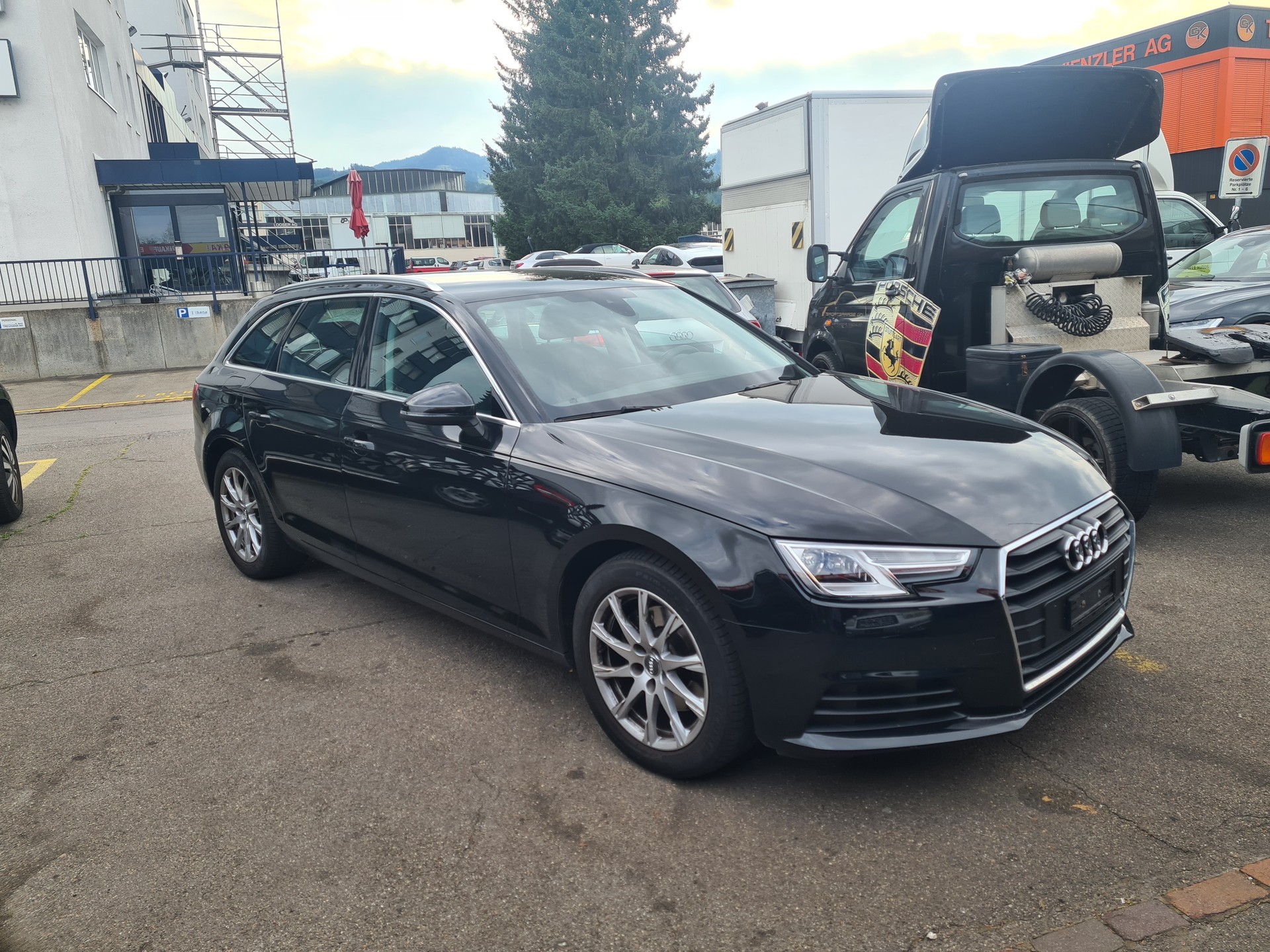 AUDI A4 Avant 2.0 TDI-image-0
