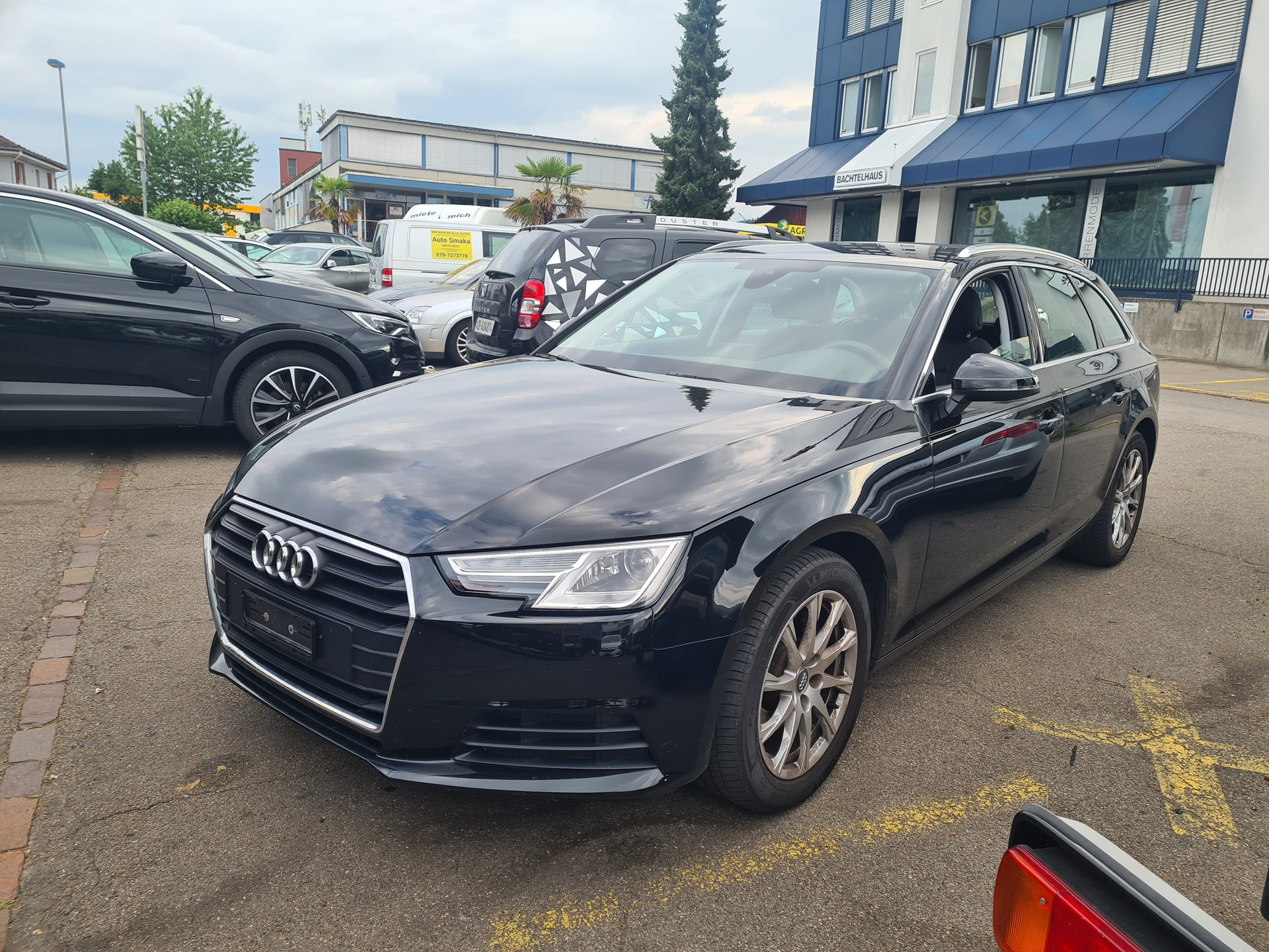 AUDI A4 Avant 2.0 TDI-image-2