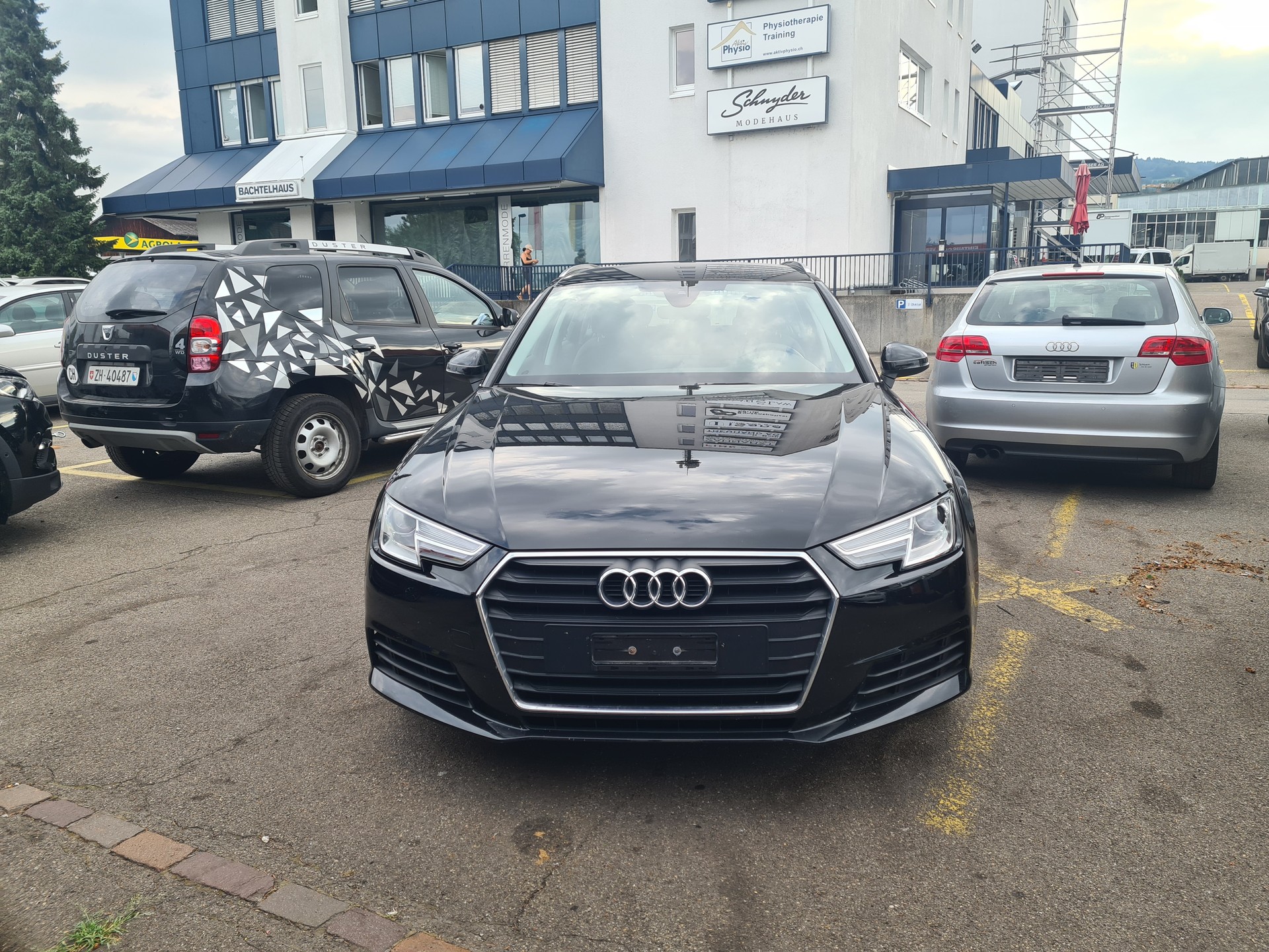 AUDI A4 Avant 2.0 TDI-image-1