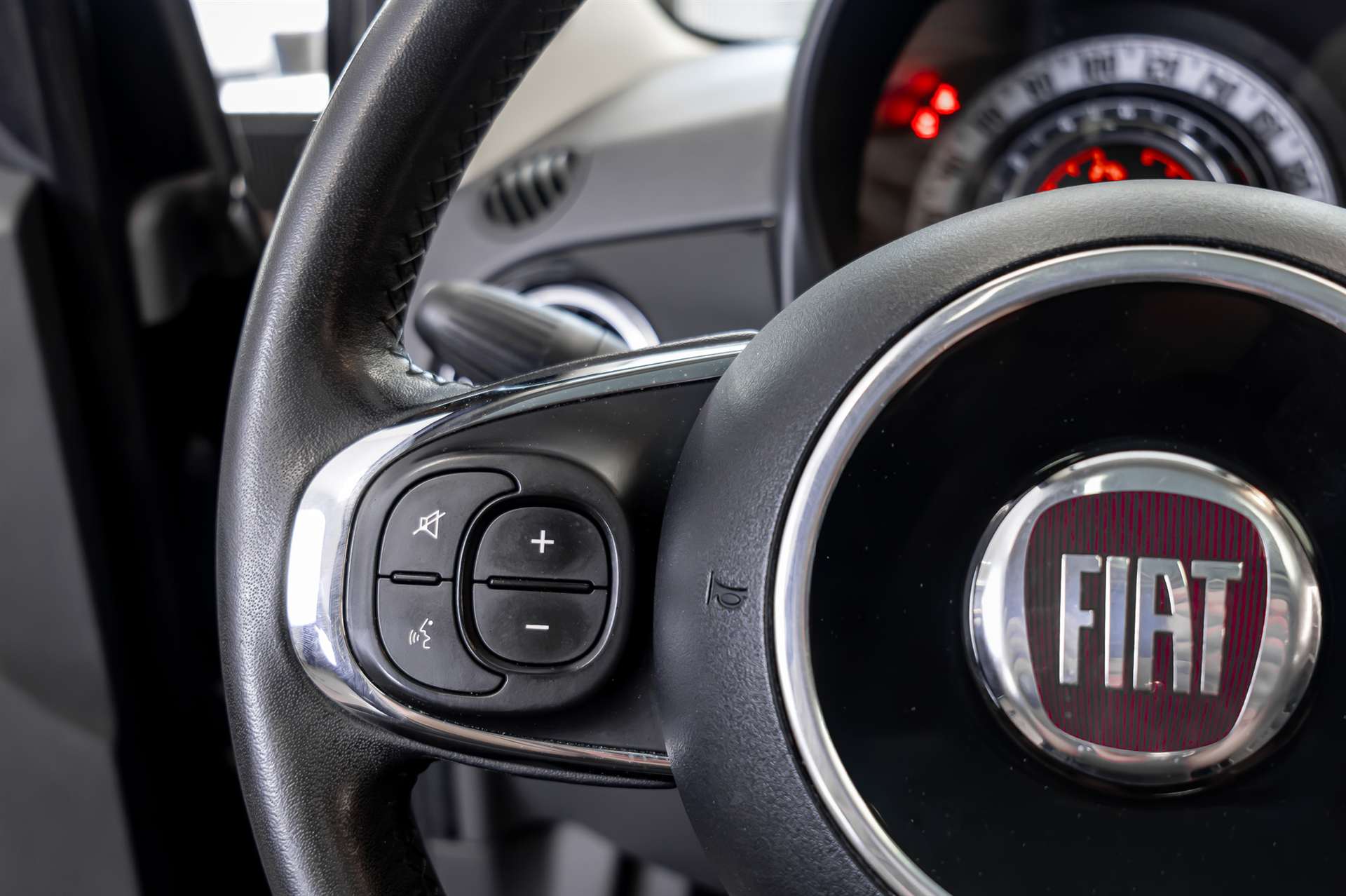 FIAT 500 0.9 Twinair Turbo Lounge-image-8