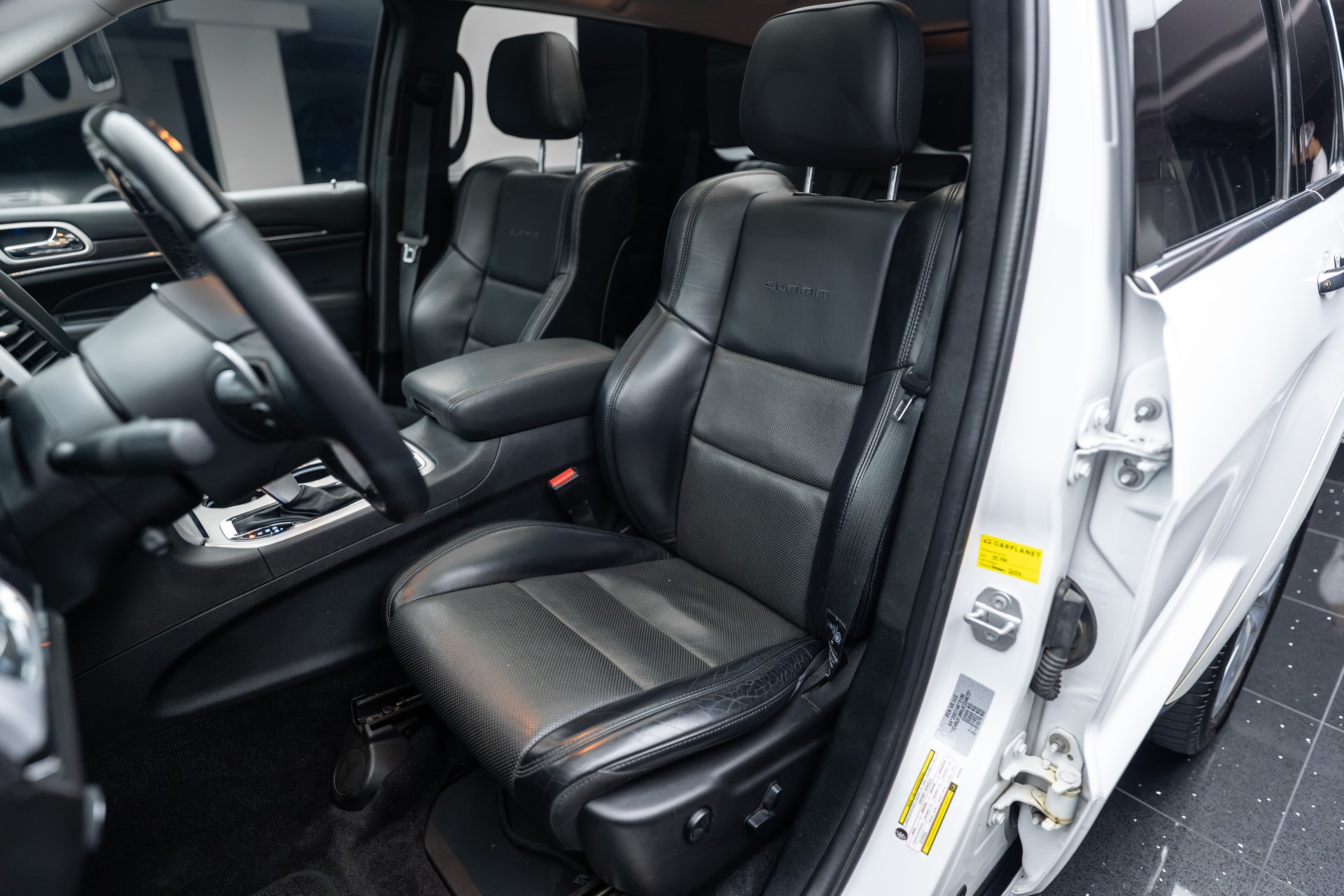 JEEP Grand Cherokee 3.0 CRD Summit Automatic-image-9