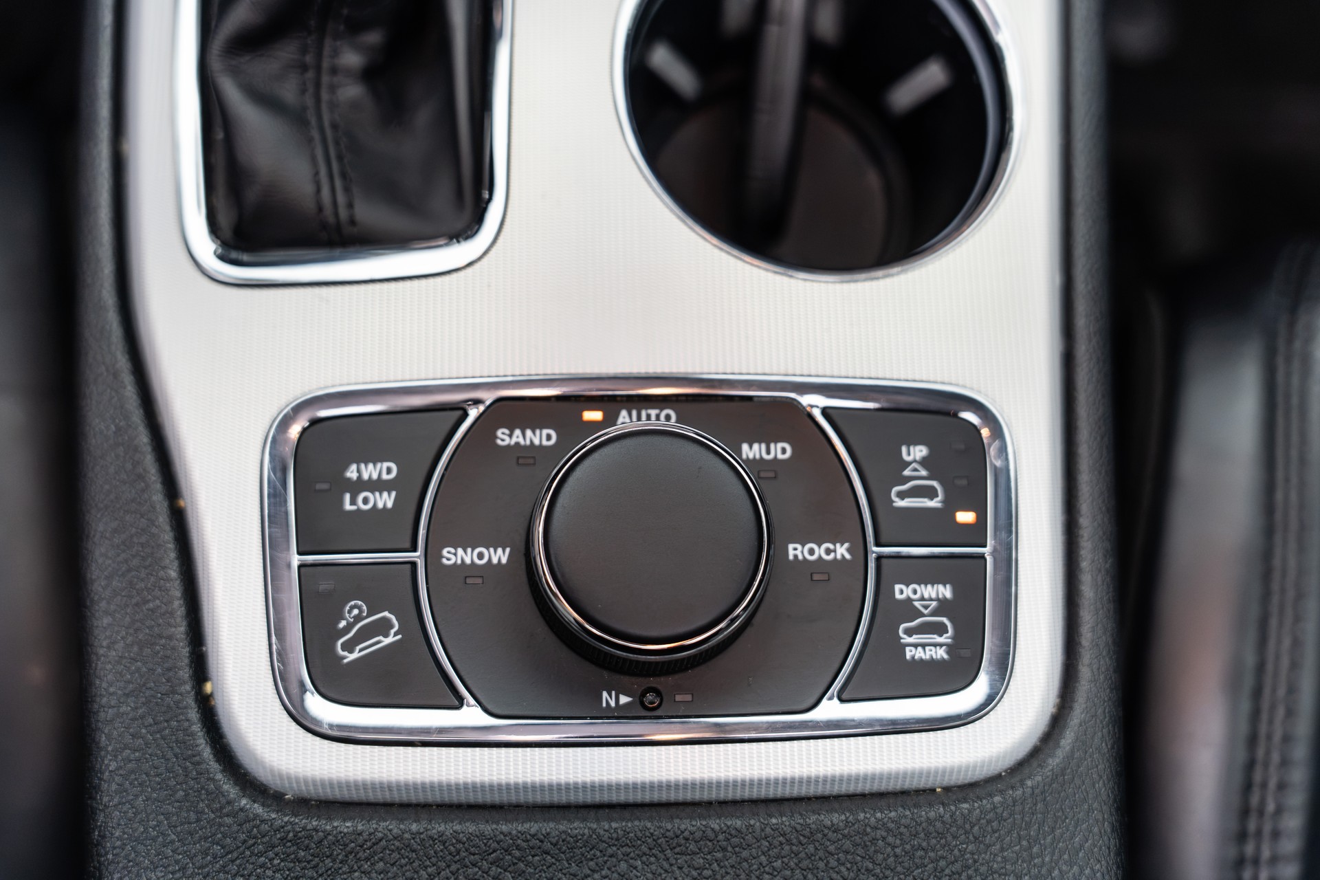 JEEP Grand Cherokee 3.0 CRD Summit Automatic-image-14