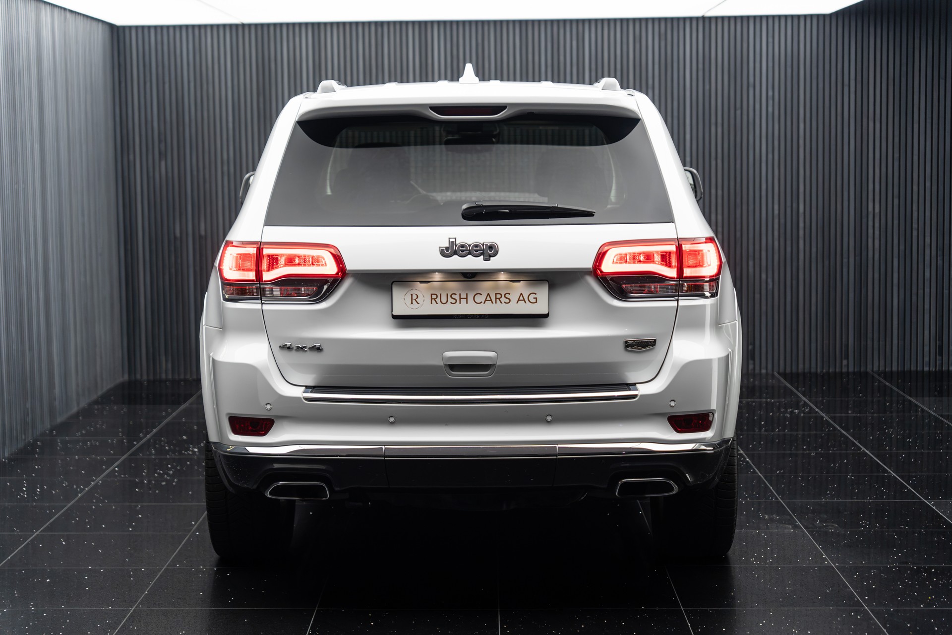 JEEP Grand Cherokee 3.0 CRD Summit Automatic-image-4