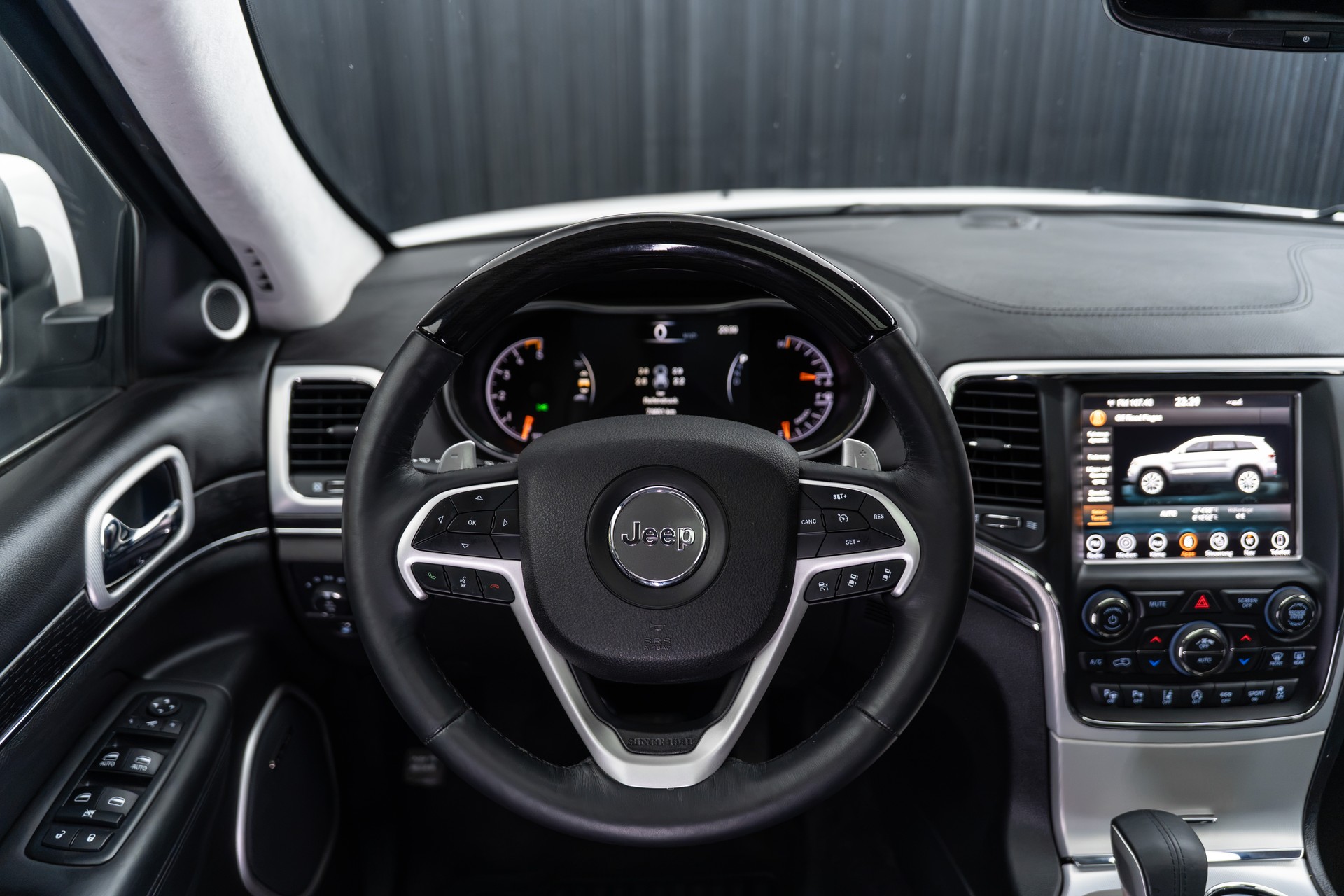 JEEP Grand Cherokee 3.0 CRD Summit Automatic-image-6
