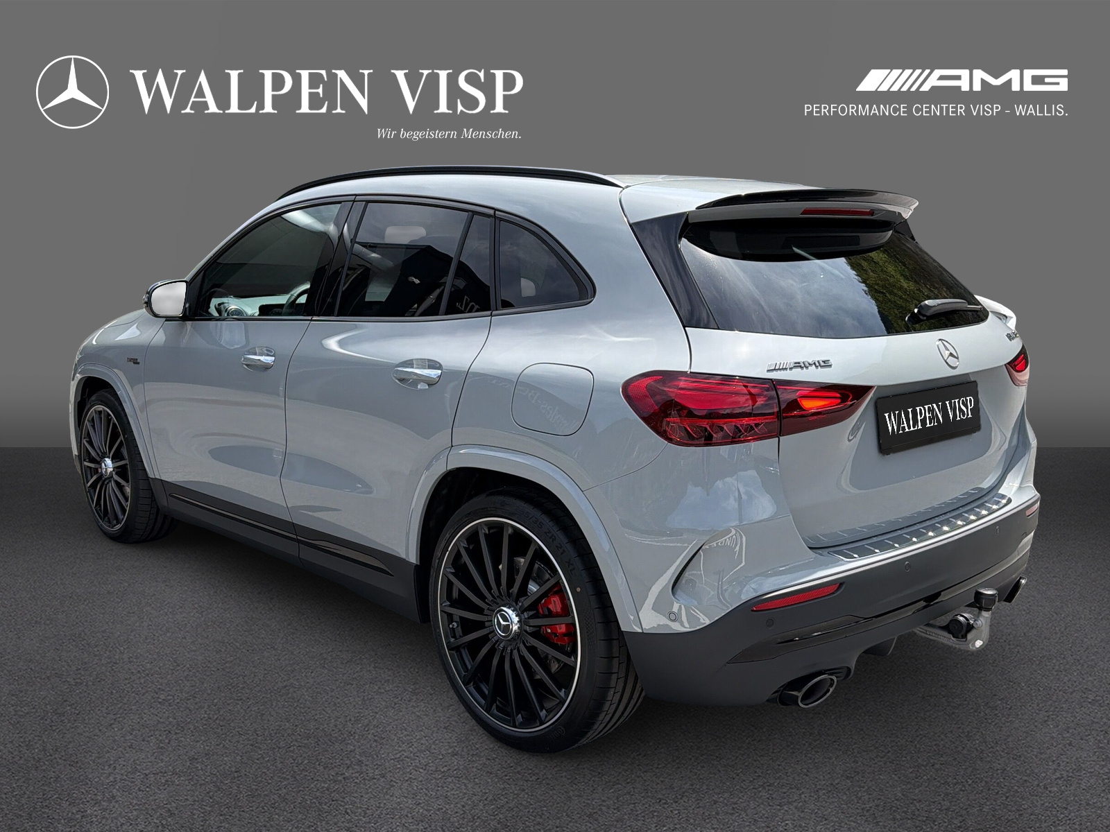 MERCEDES-BENZ GLA AMG 35 4Matic 8G-DCT-showroom-element-3