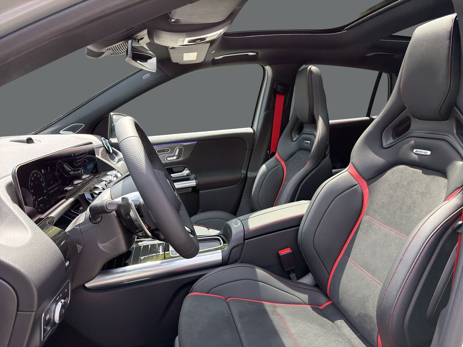 MERCEDES-BENZ GLA AMG 35 4Matic 8G-DCT-image-8