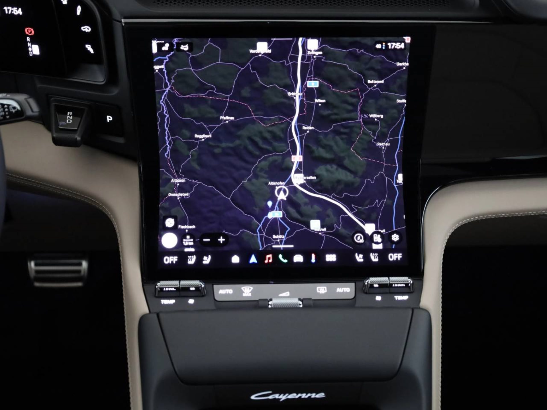 PORSCHE Cayenne Electric-image-13