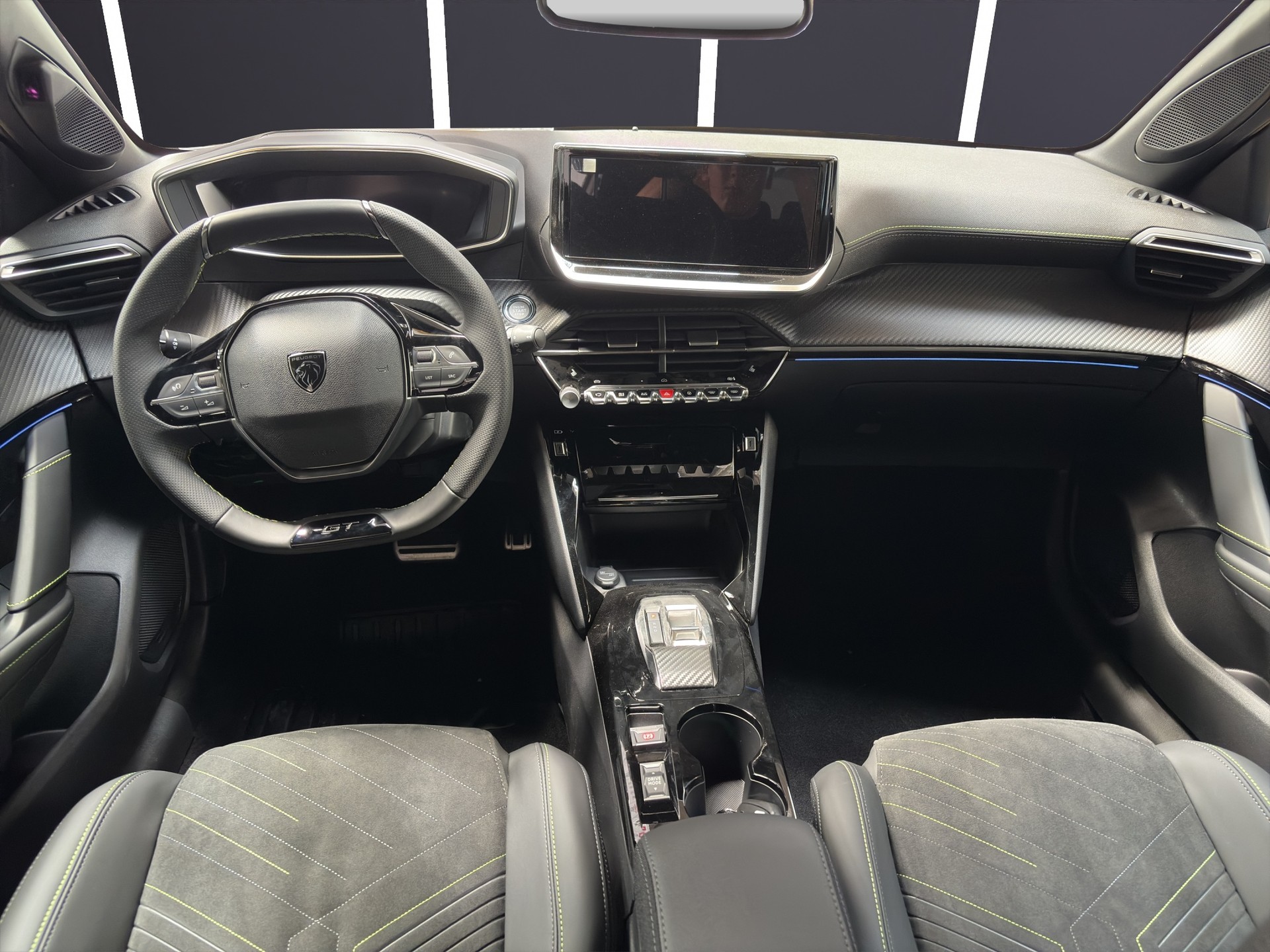 PEUGEOT 208 1.2 MHEV GT-image-6